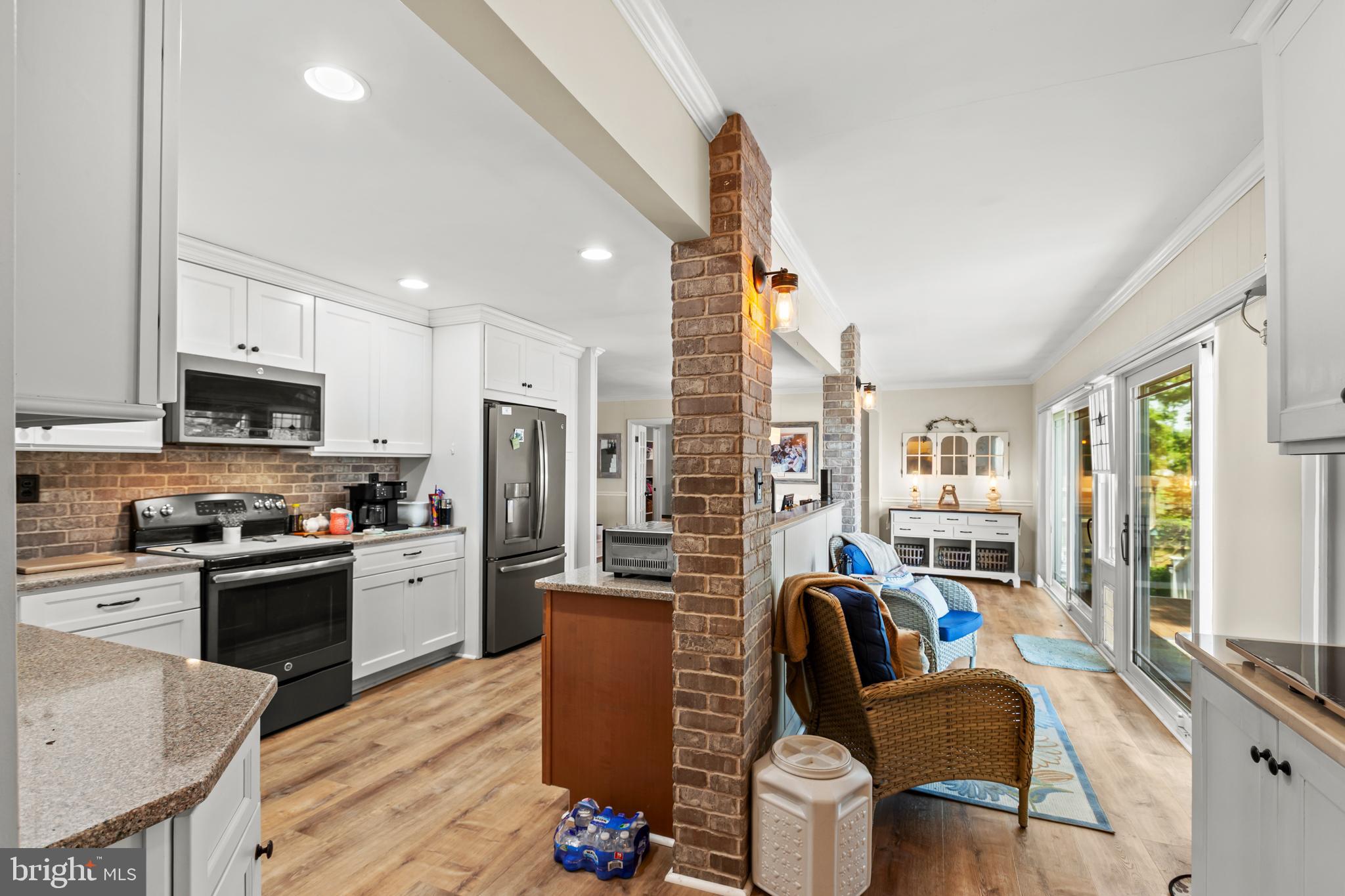 NONE  NO HOA - Residential