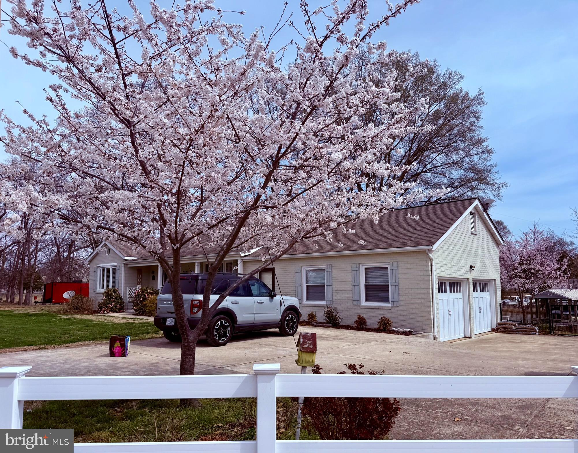 NONE  NO HOA - Residential