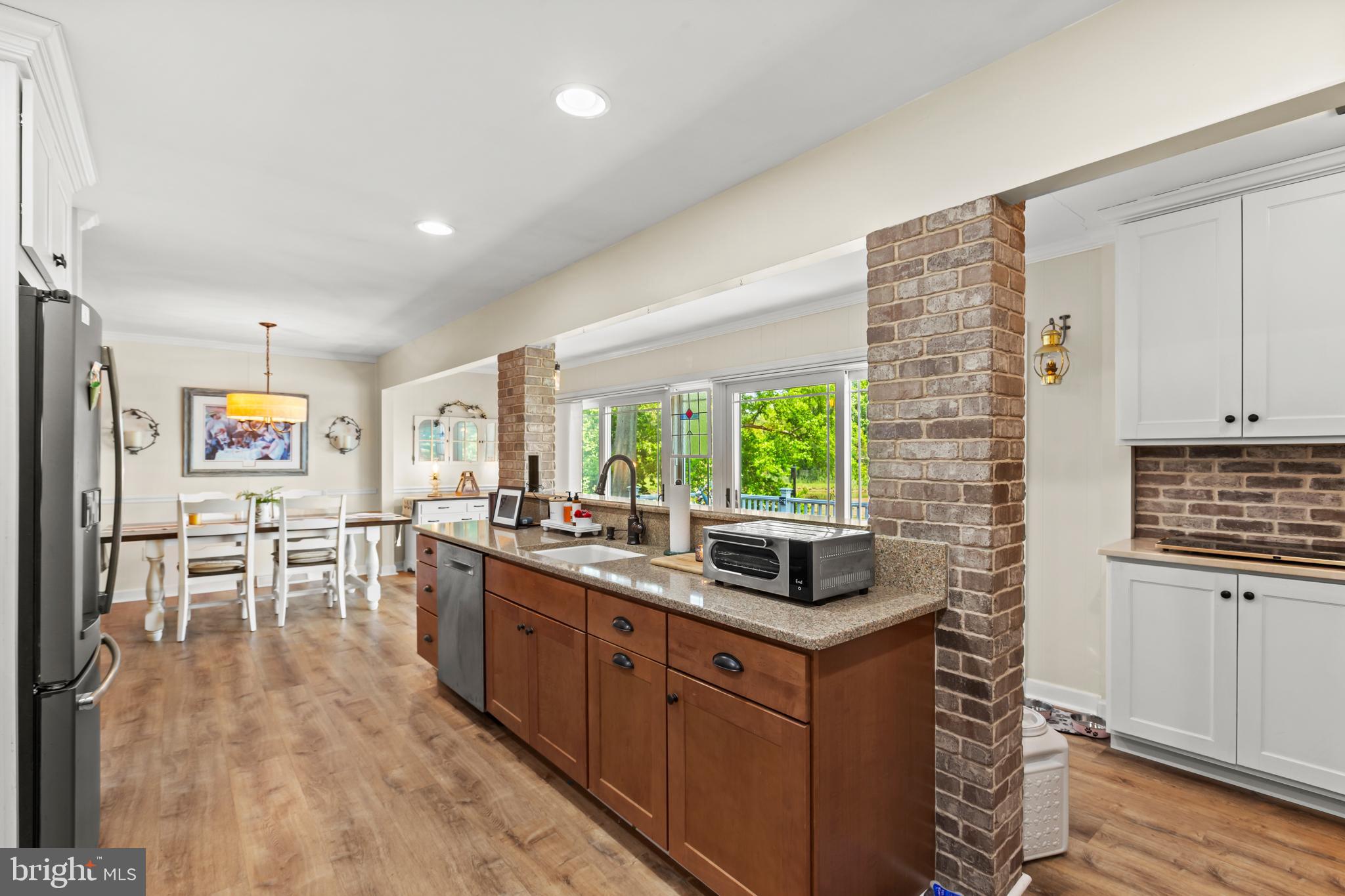 NONE  NO HOA - Residential