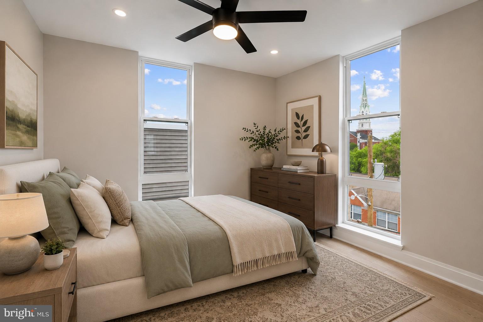 QUEEN VILLAGE - Residential