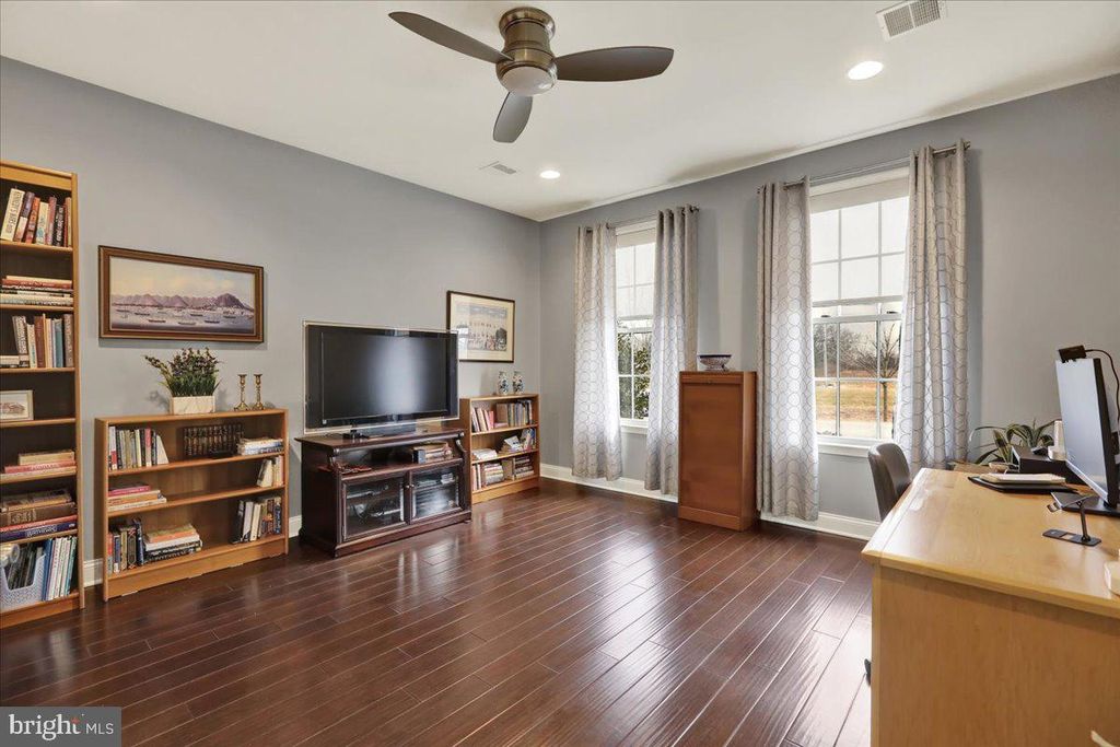 Photo of 1071 Presidents Drive, LITITZ, PA 17543 (MLS # PALA2063956)