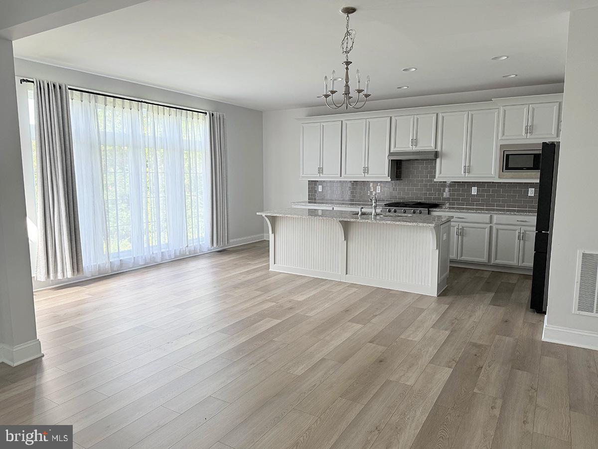 RIVERBEND - Residential