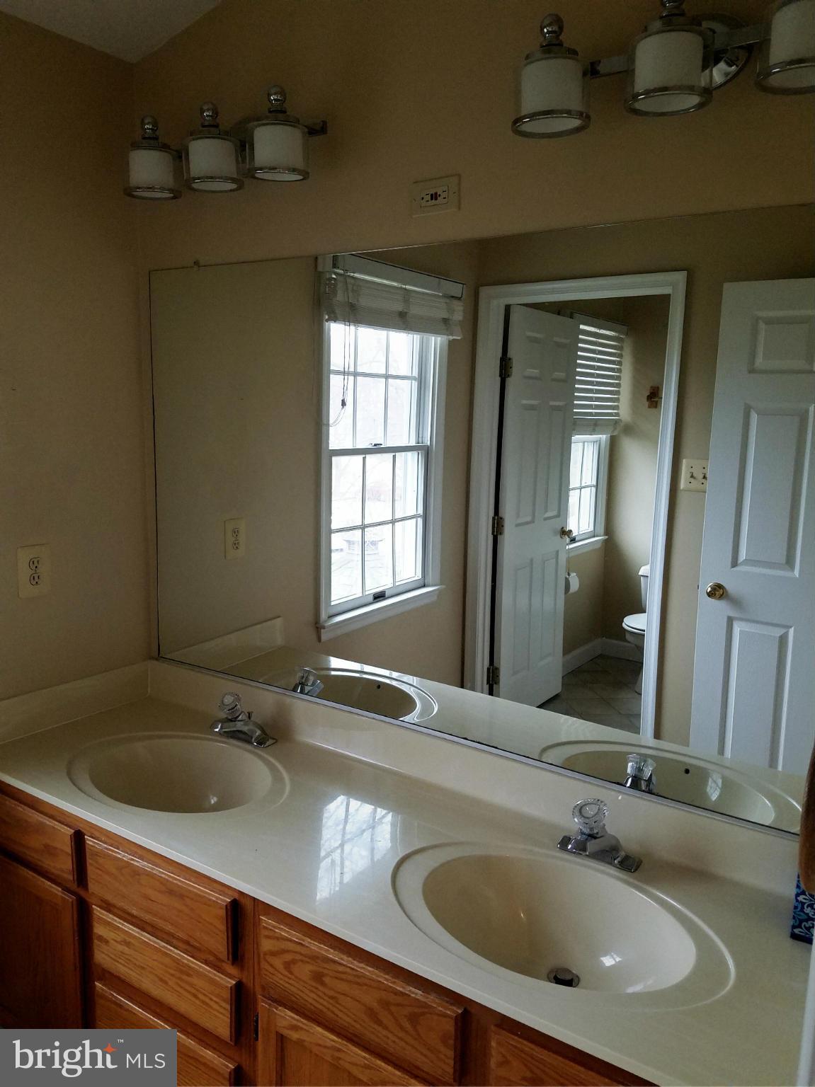 CHAPMAN FARM AT CROFTON - Residential Lease