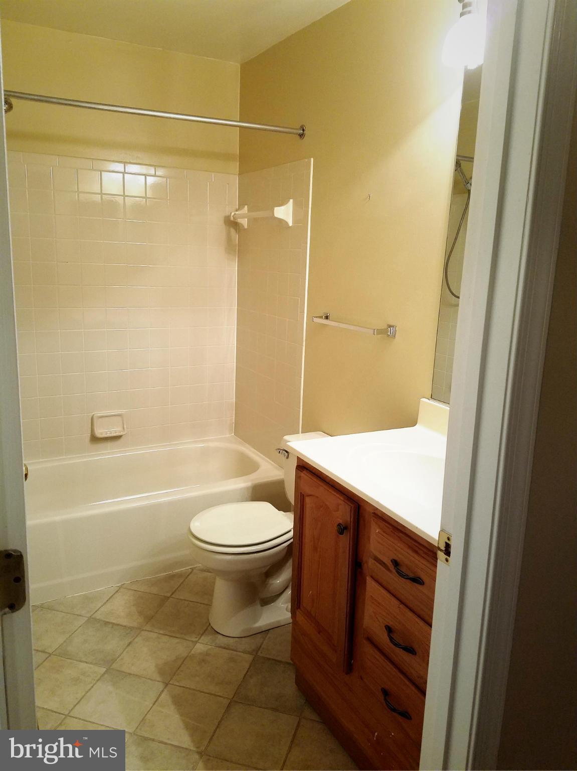 CHAPMAN FARM AT CROFTON - Residential Lease