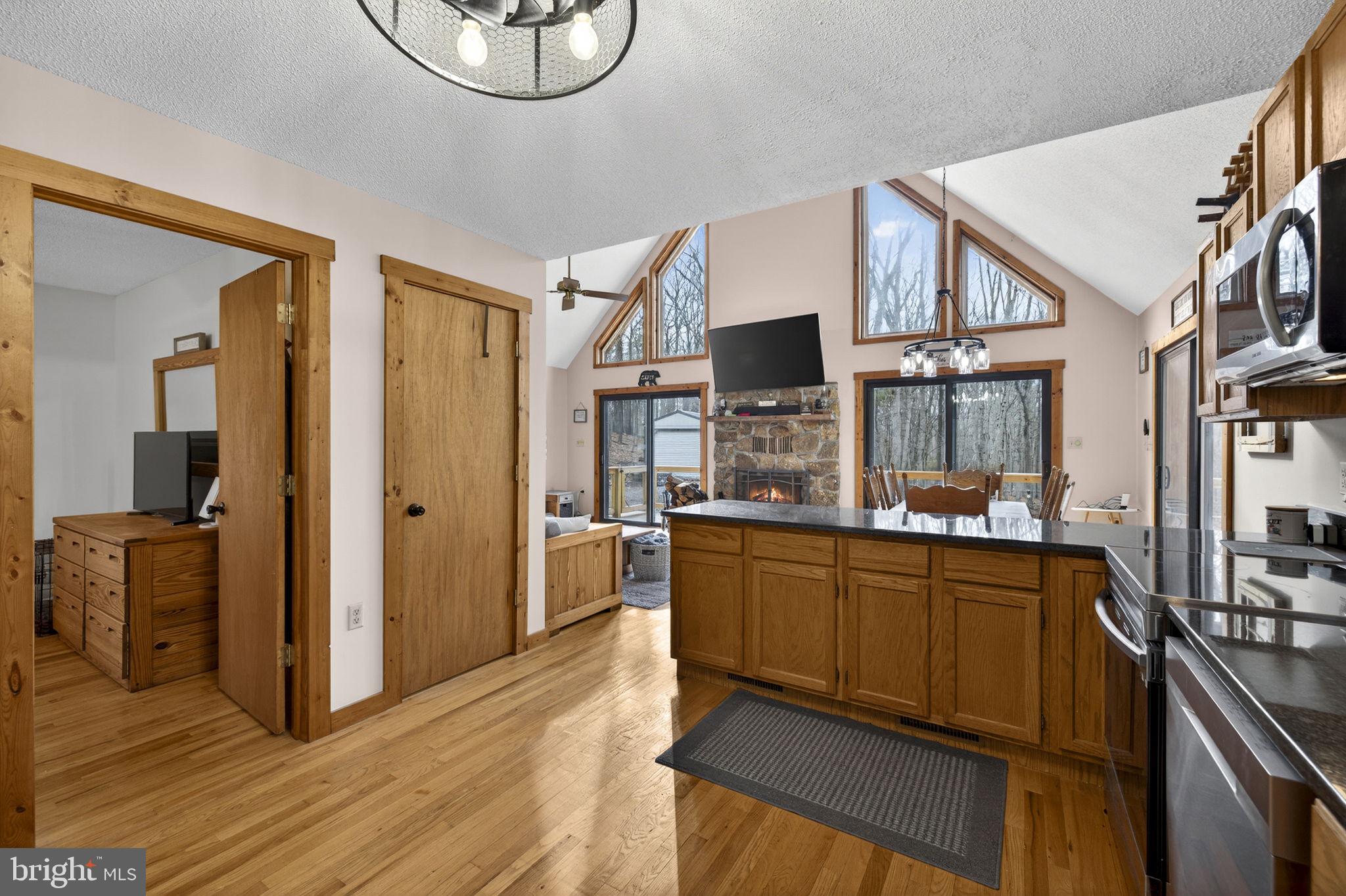 THE CROSSING AT GREAT CACAPON - Residential