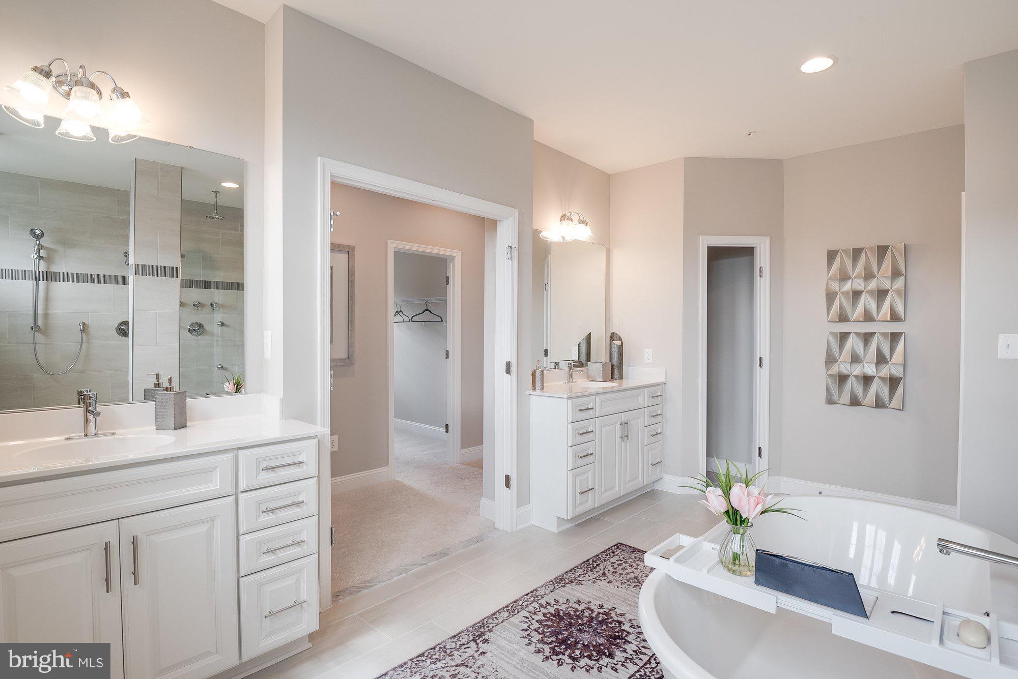 KINGSVIEW KNOLLS - Residential