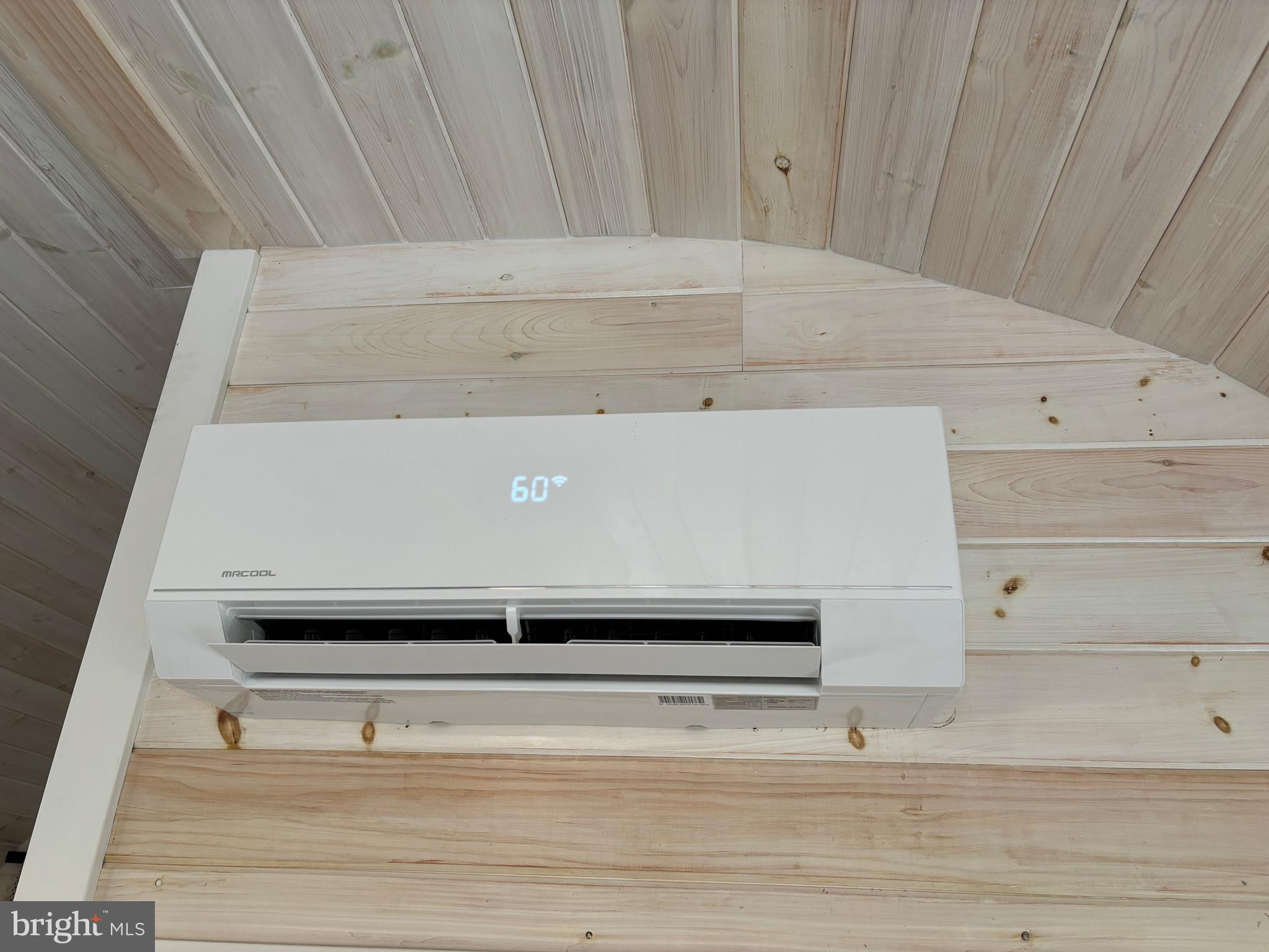 DOGWOOD FLATS - Residential