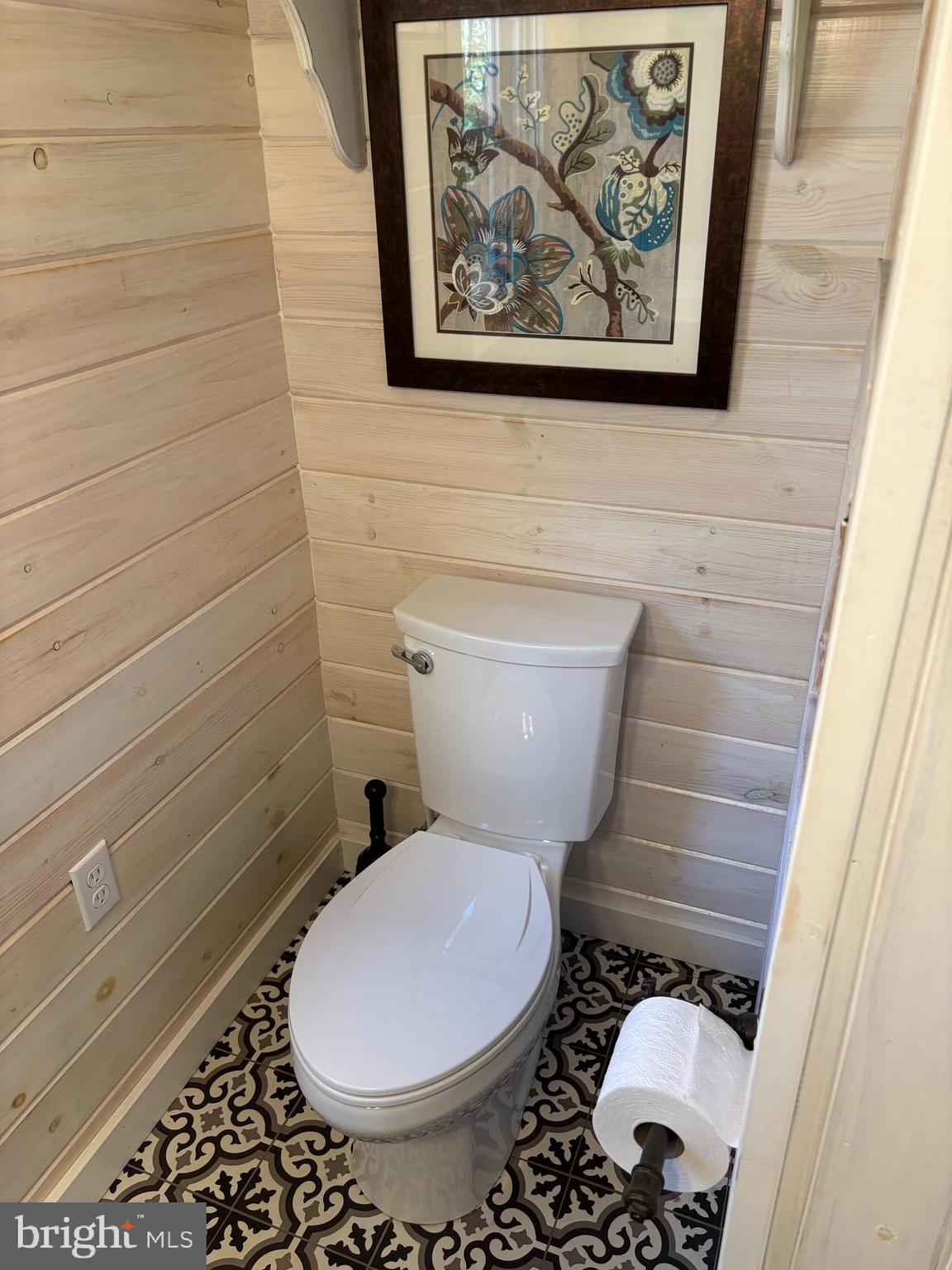 DOGWOOD FLATS - Residential