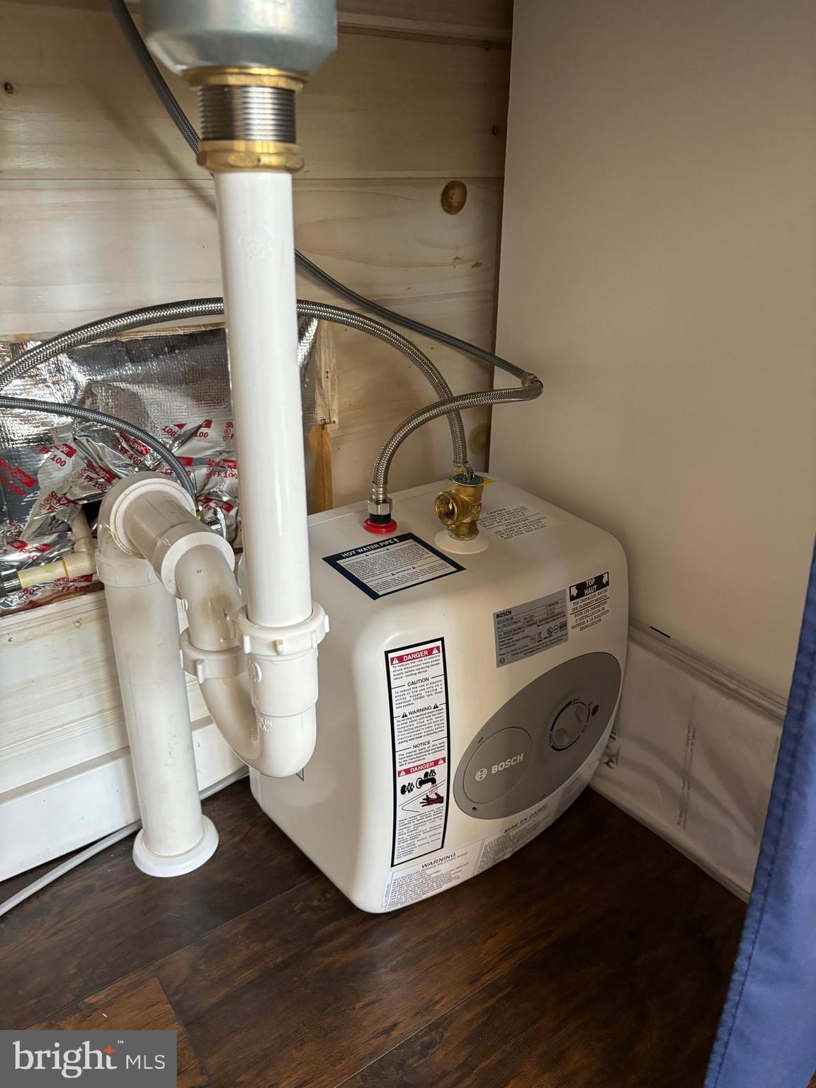 DOGWOOD FLATS - Residential