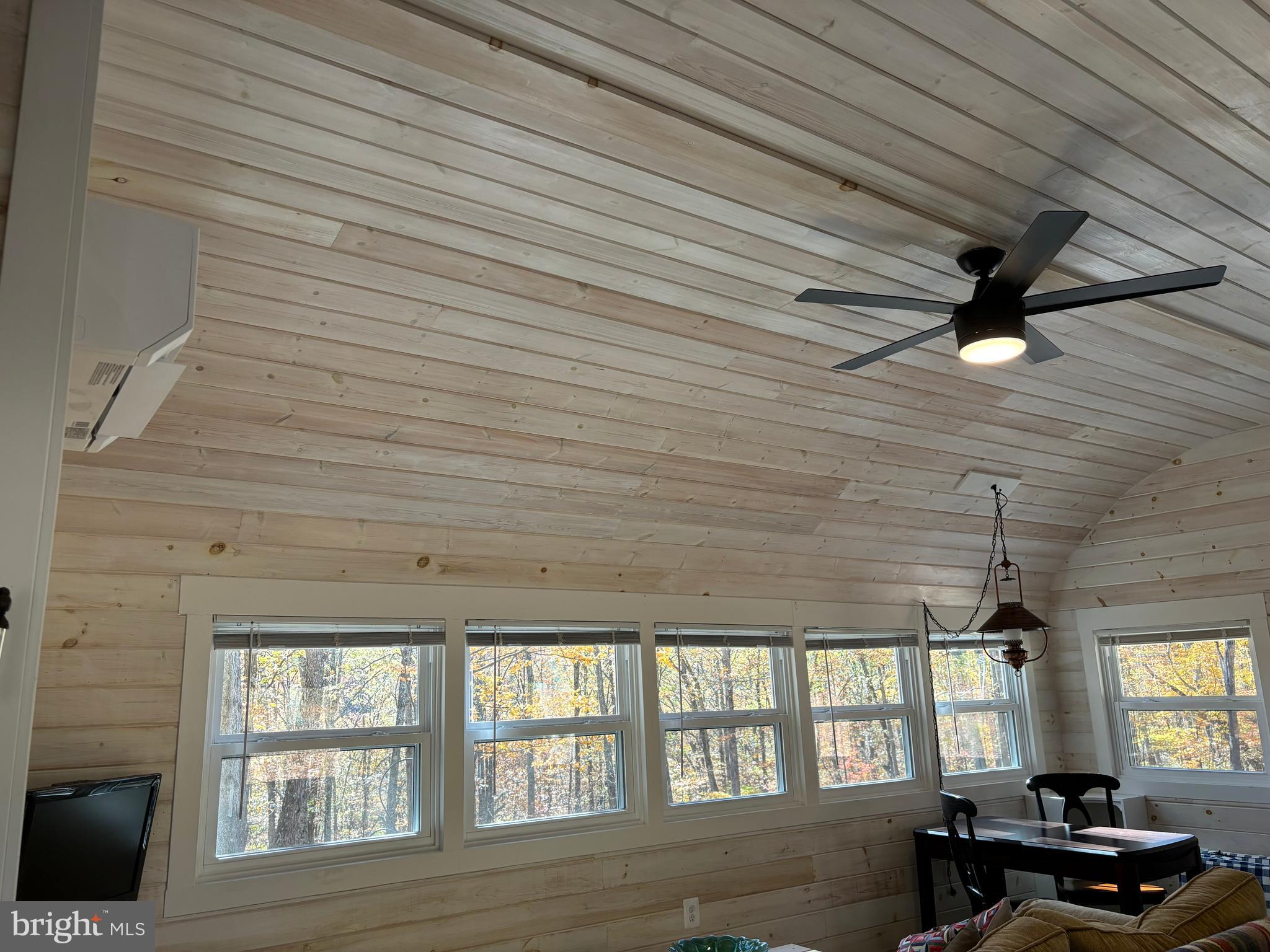 DOGWOOD FLATS - Residential