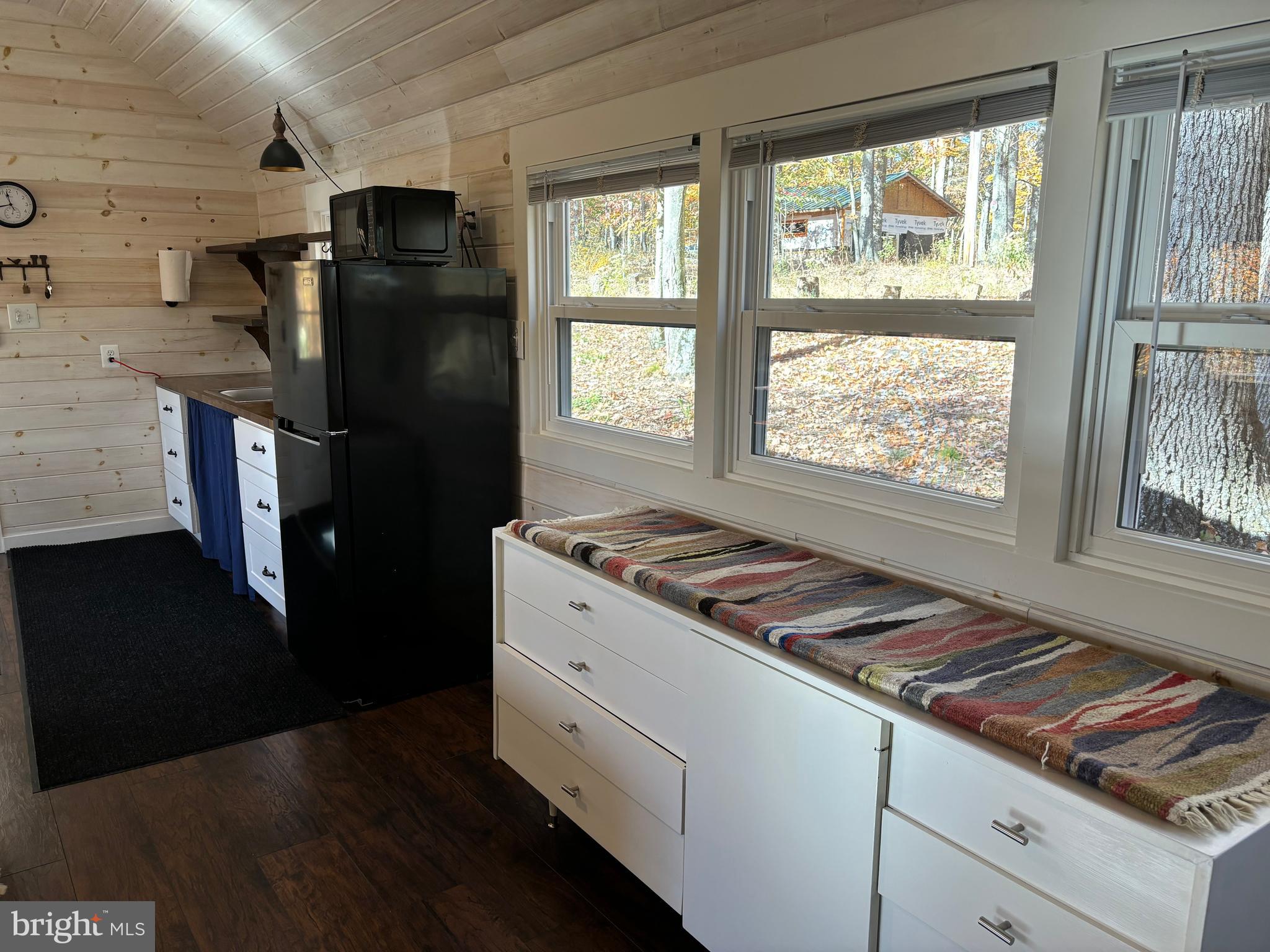 DOGWOOD FLATS - Residential