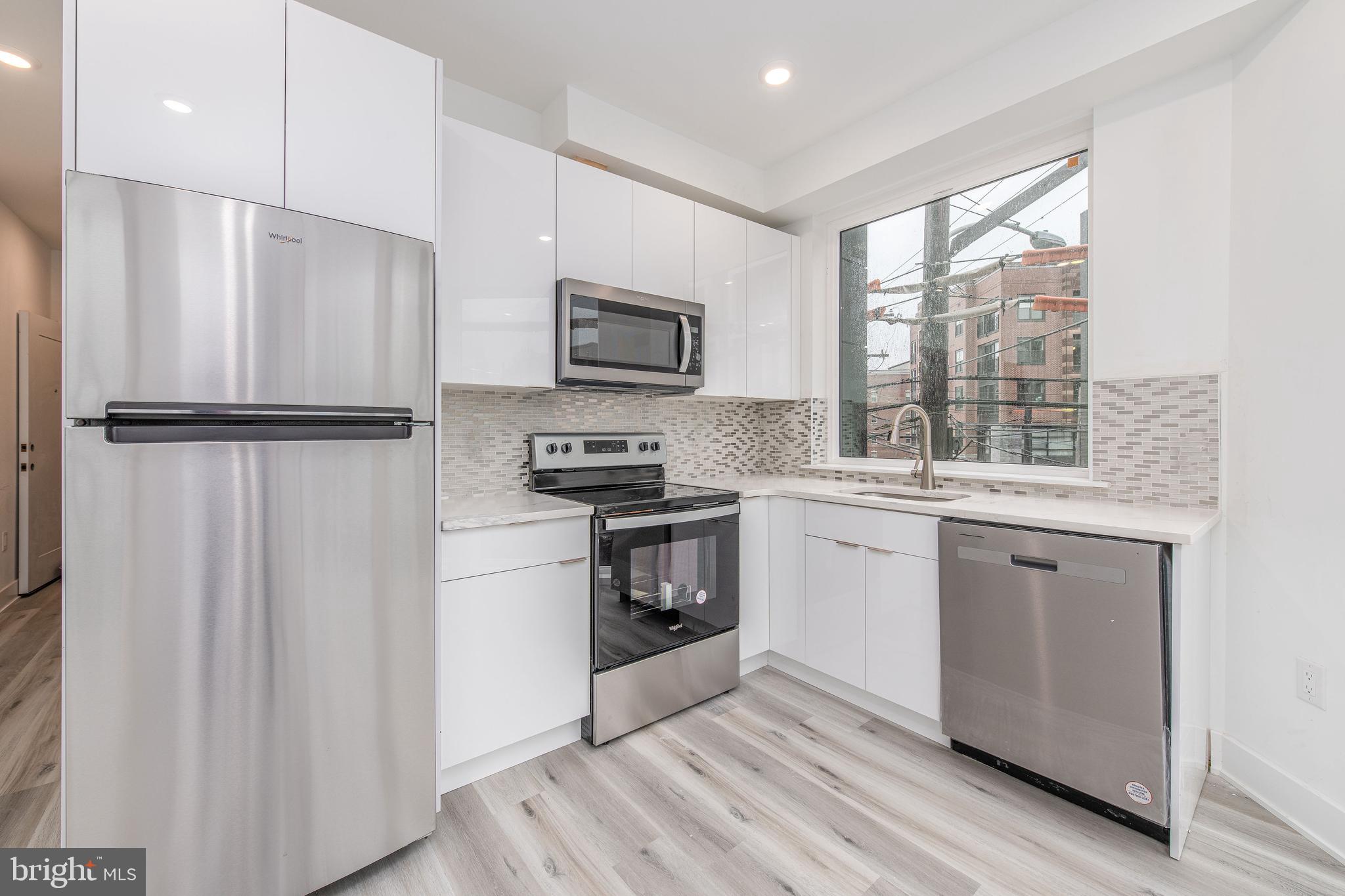 GRADUATE HOSPITAL - Residential Lease
