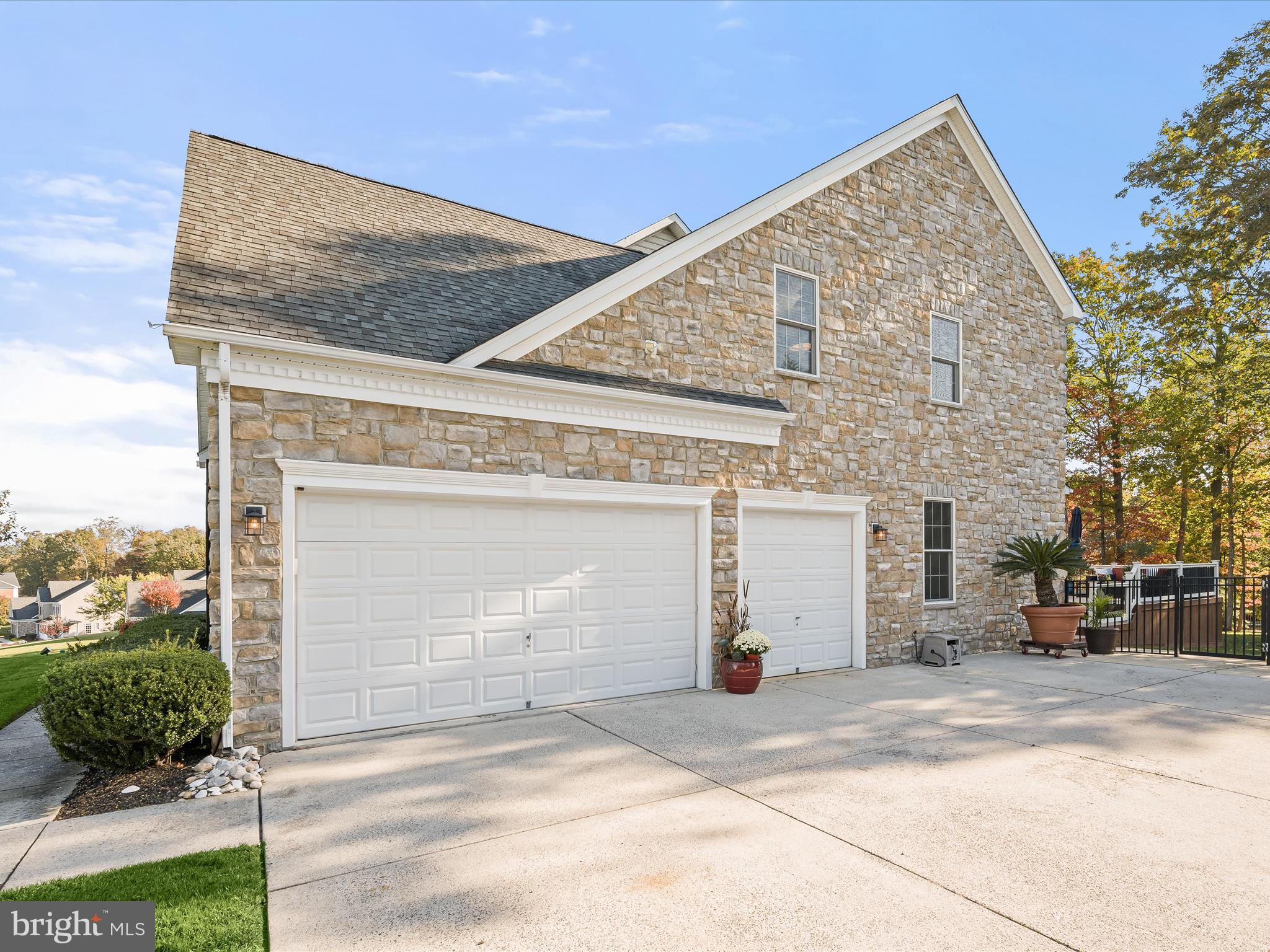 GREENSPRING AT COMPASS POINTE - Residential