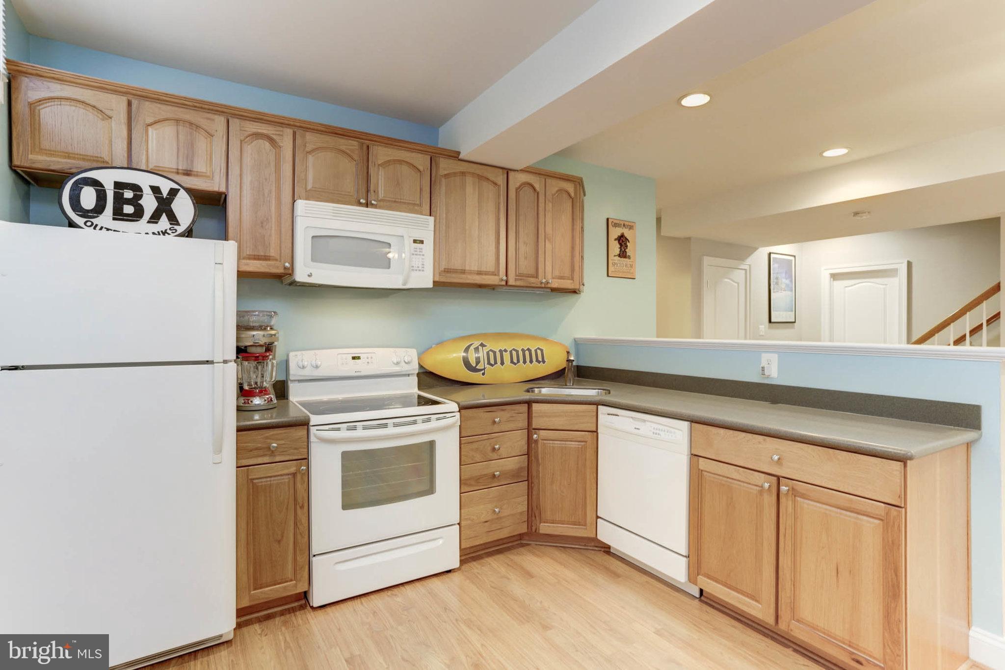 GREENSPRING AT COMPASS POINTE - Residential