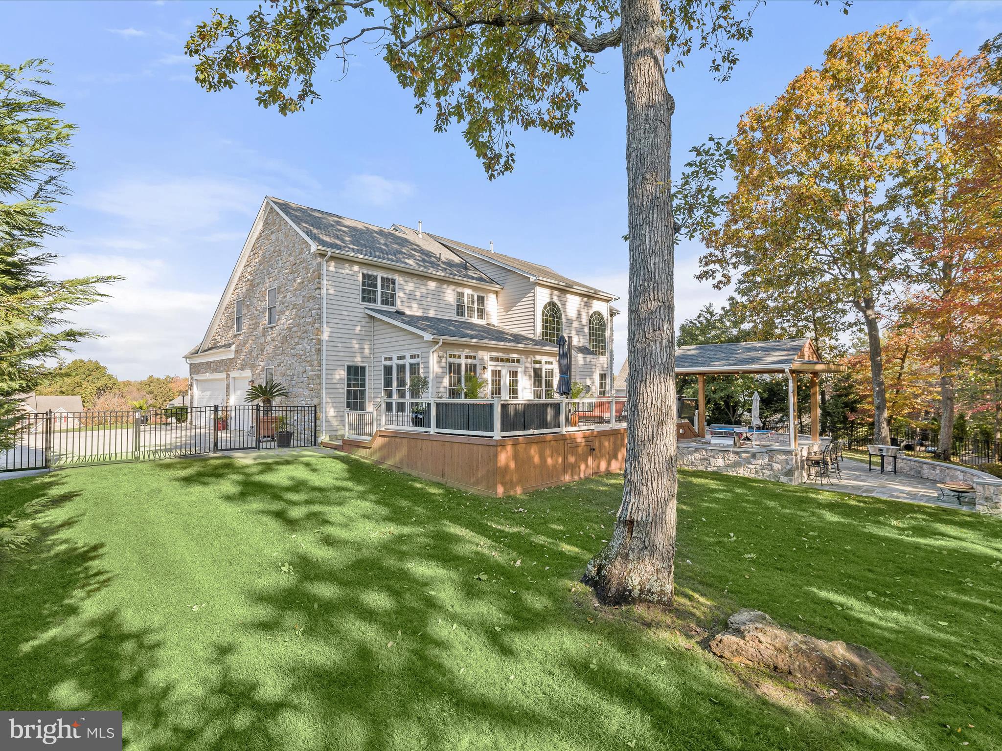 GREENSPRING AT COMPASS POINTE - Residential