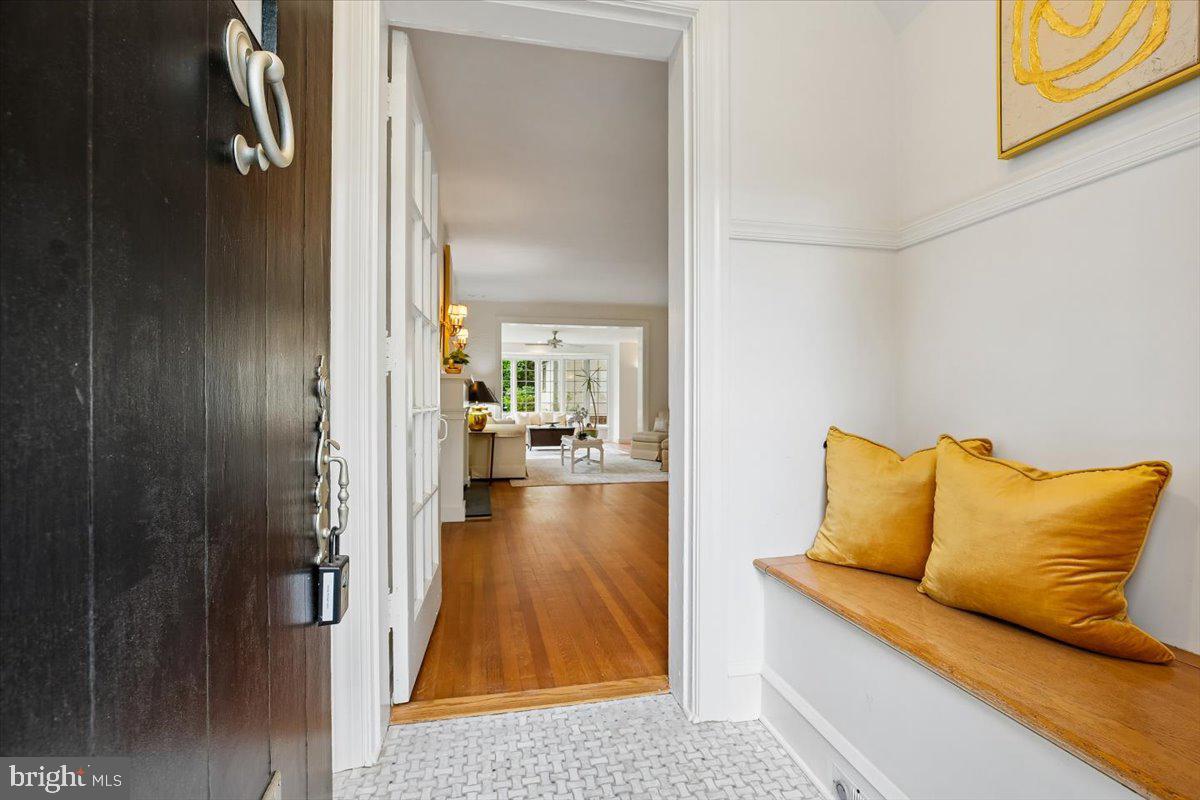 CHEVY CHASE VILLAGE - Residential