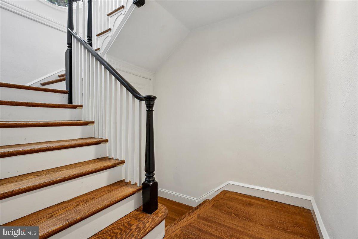 CHEVY CHASE VILLAGE - Residential