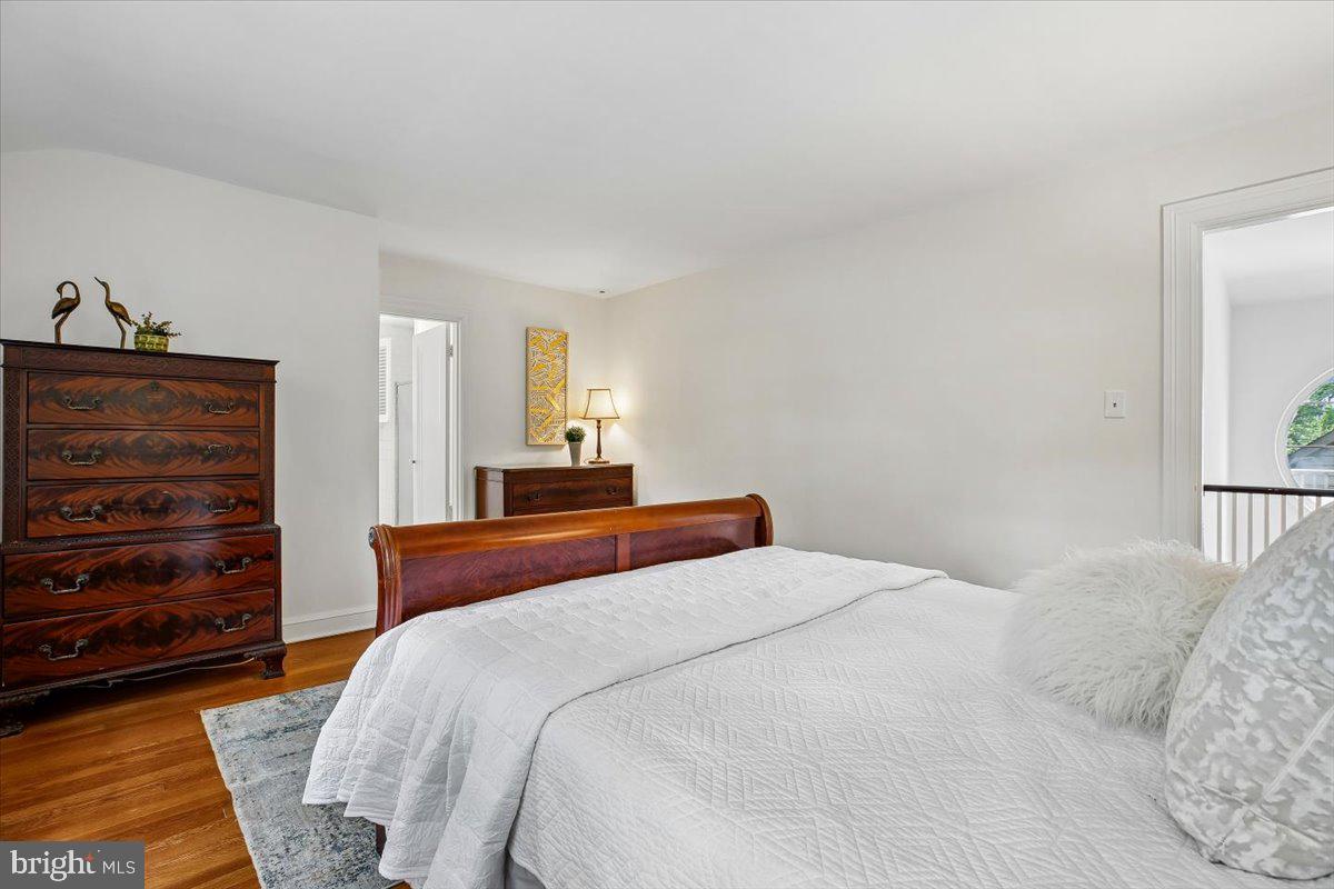 CHEVY CHASE VILLAGE - Residential