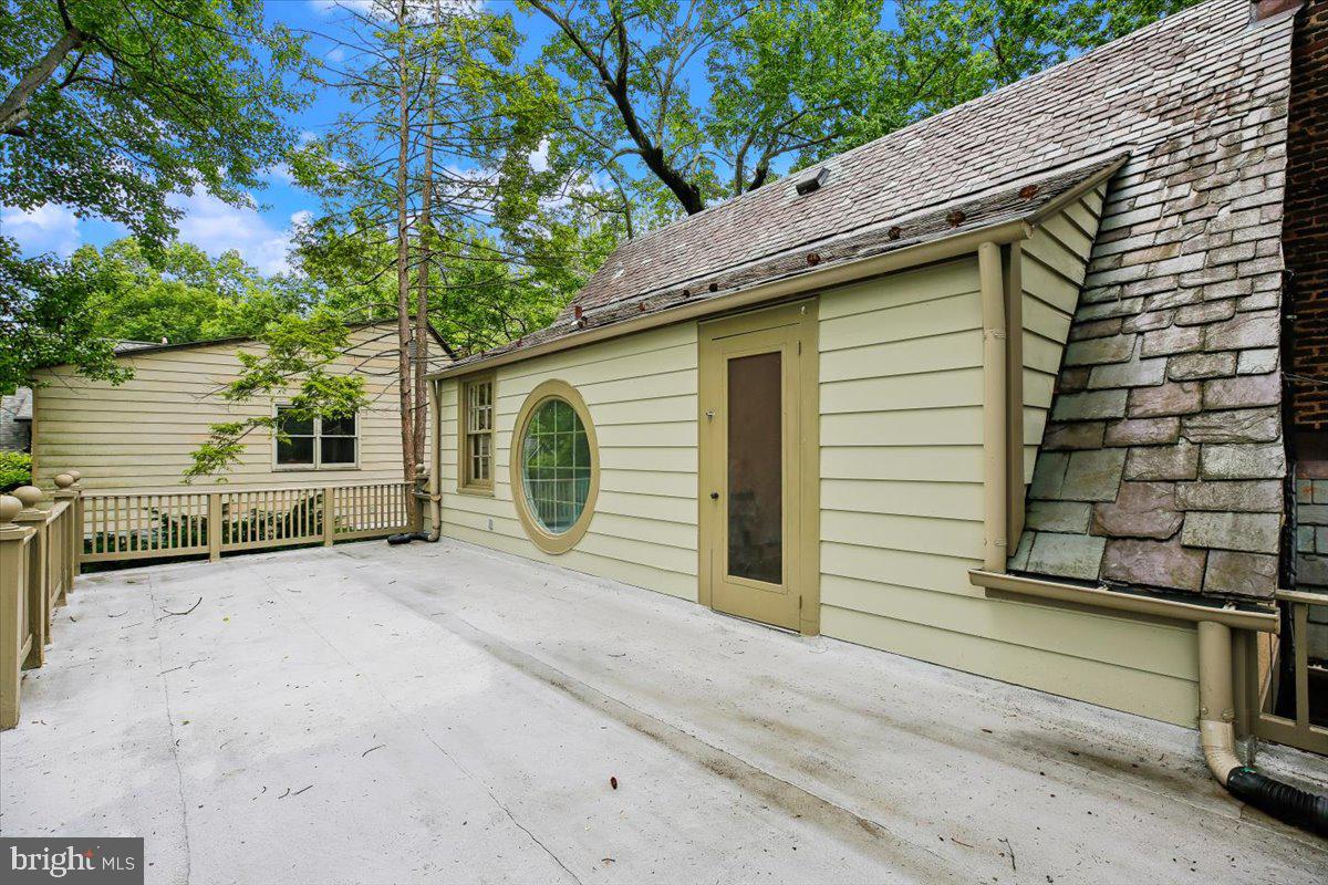CHEVY CHASE VILLAGE - Residential