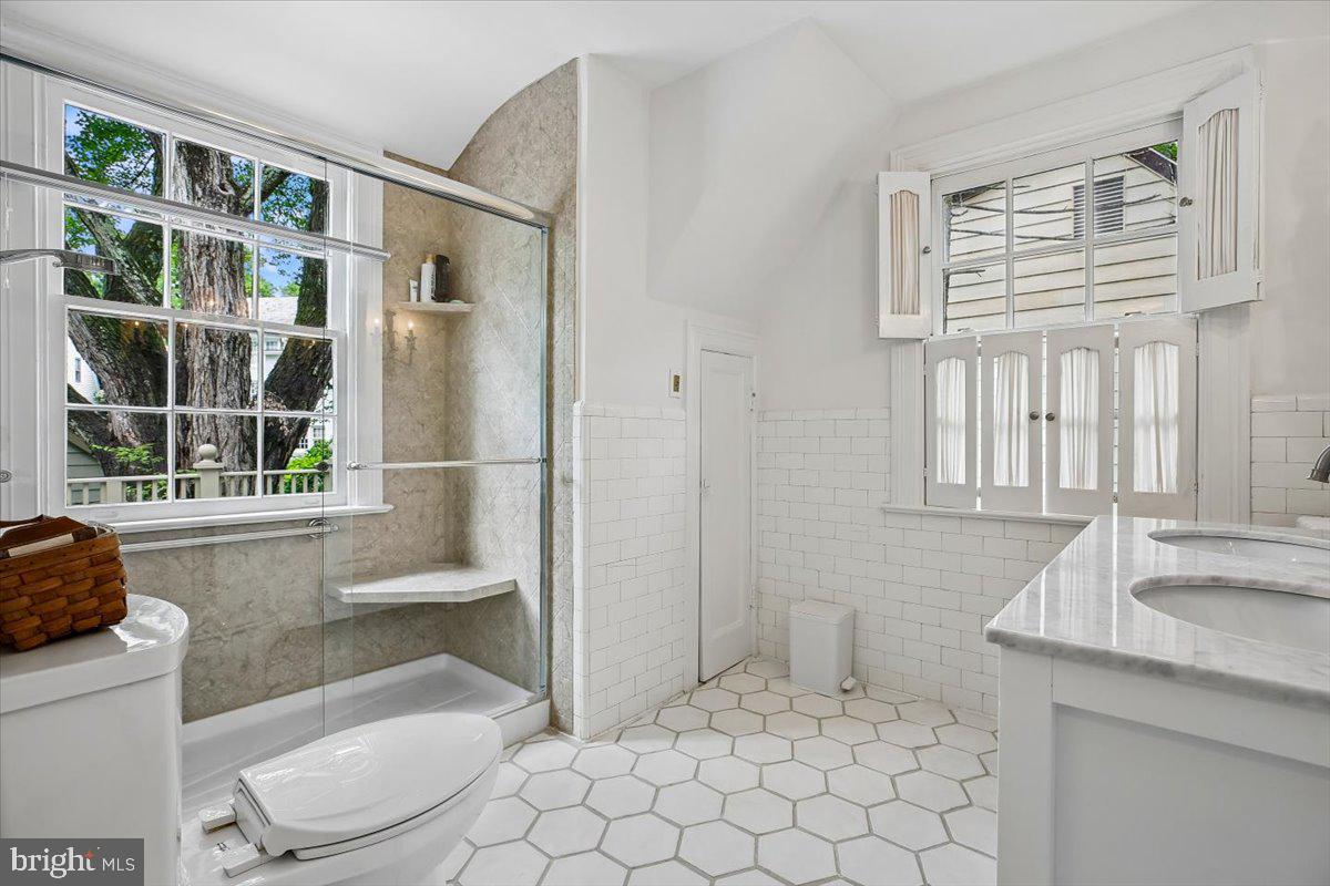 CHEVY CHASE VILLAGE - Residential