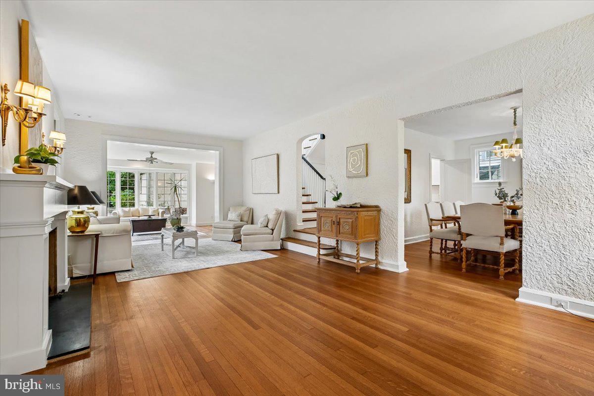 CHEVY CHASE VILLAGE - Residential
