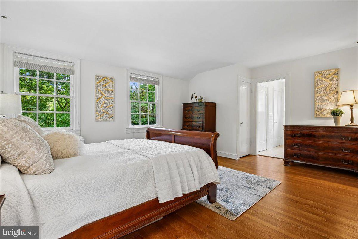 CHEVY CHASE VILLAGE - Residential
