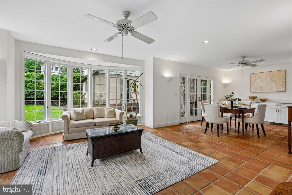 CHEVY CHASE VILLAGE - Residential