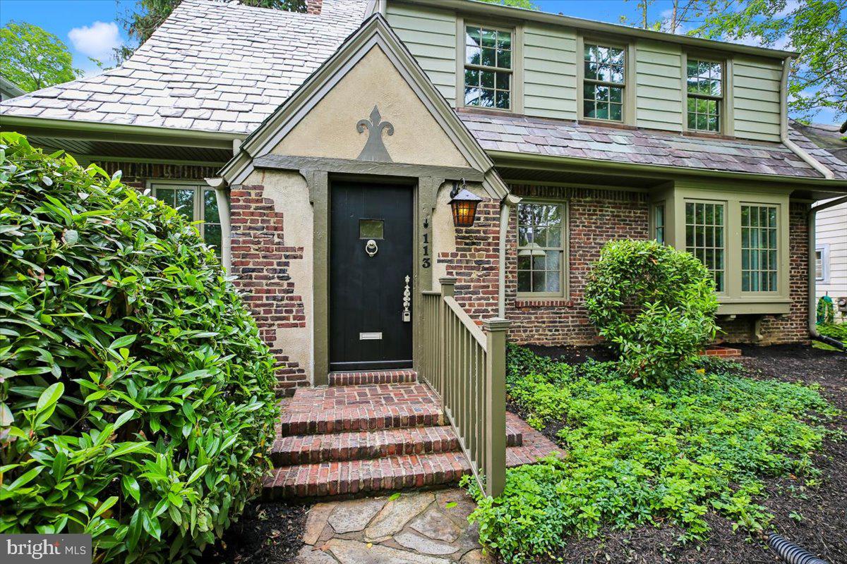 CHEVY CHASE VILLAGE - Residential