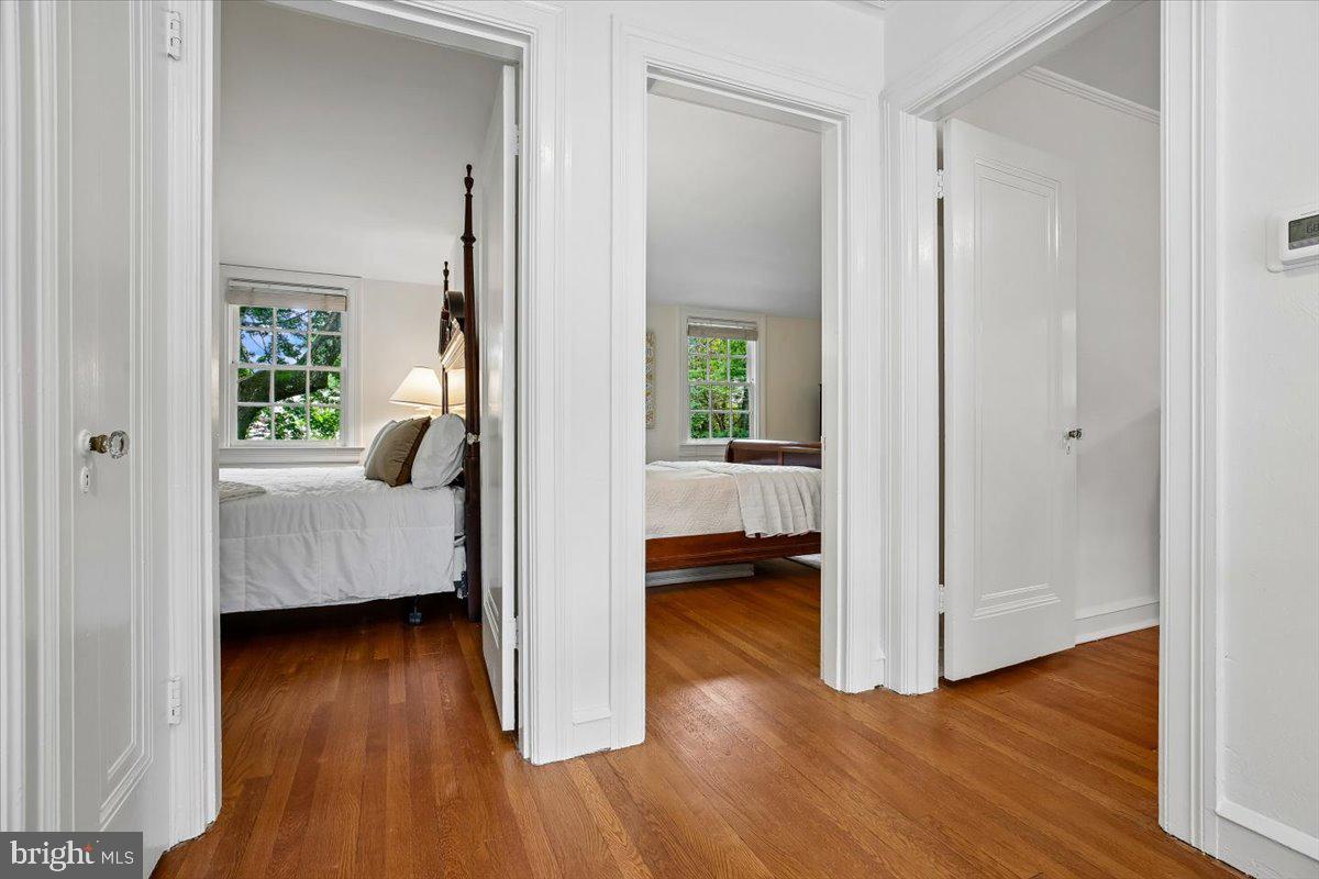 CHEVY CHASE VILLAGE - Residential