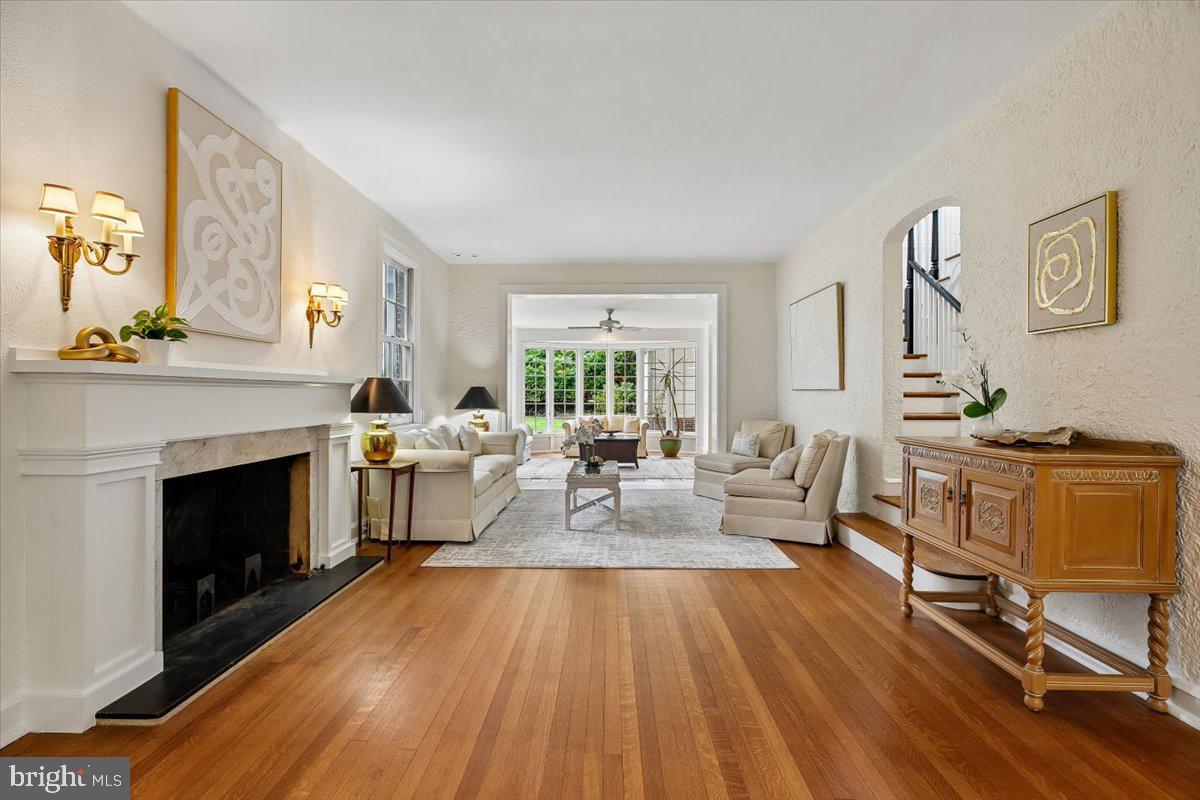 CHEVY CHASE VILLAGE - Residential