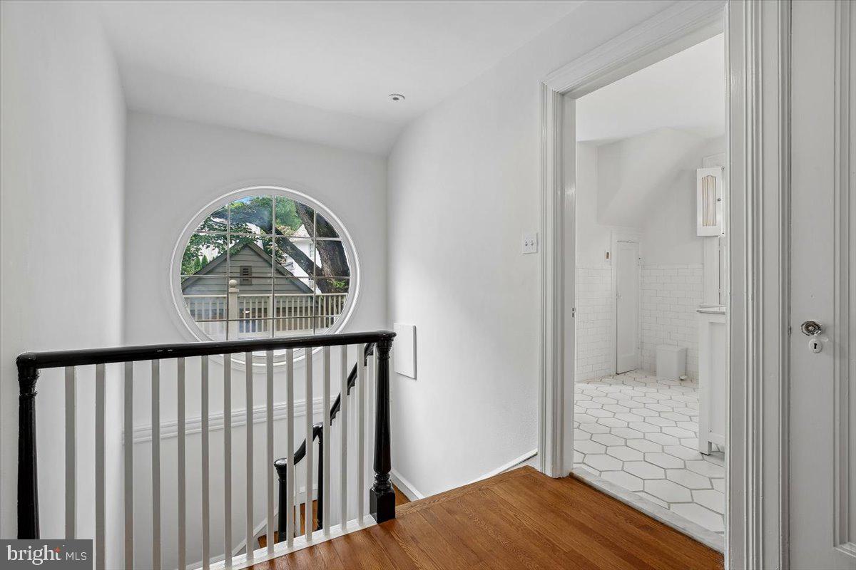 CHEVY CHASE VILLAGE - Residential