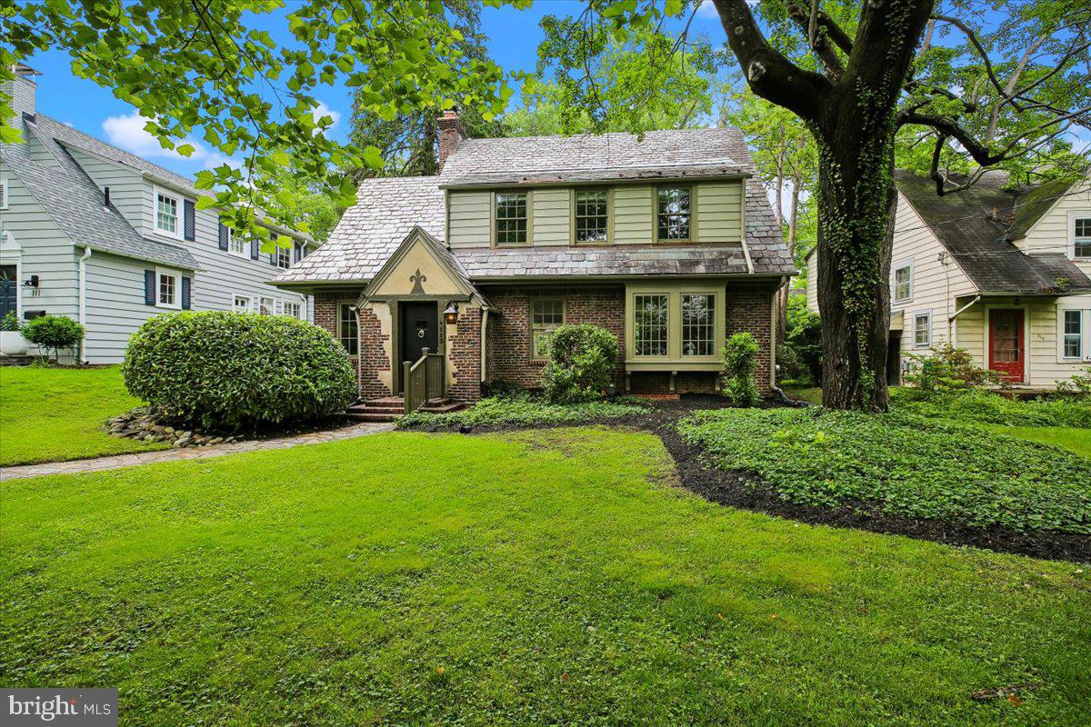 CHEVY CHASE VILLAGE - Residential
