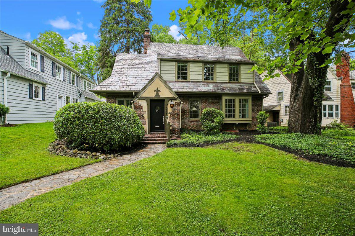 CHEVY CHASE VILLAGE - Residential