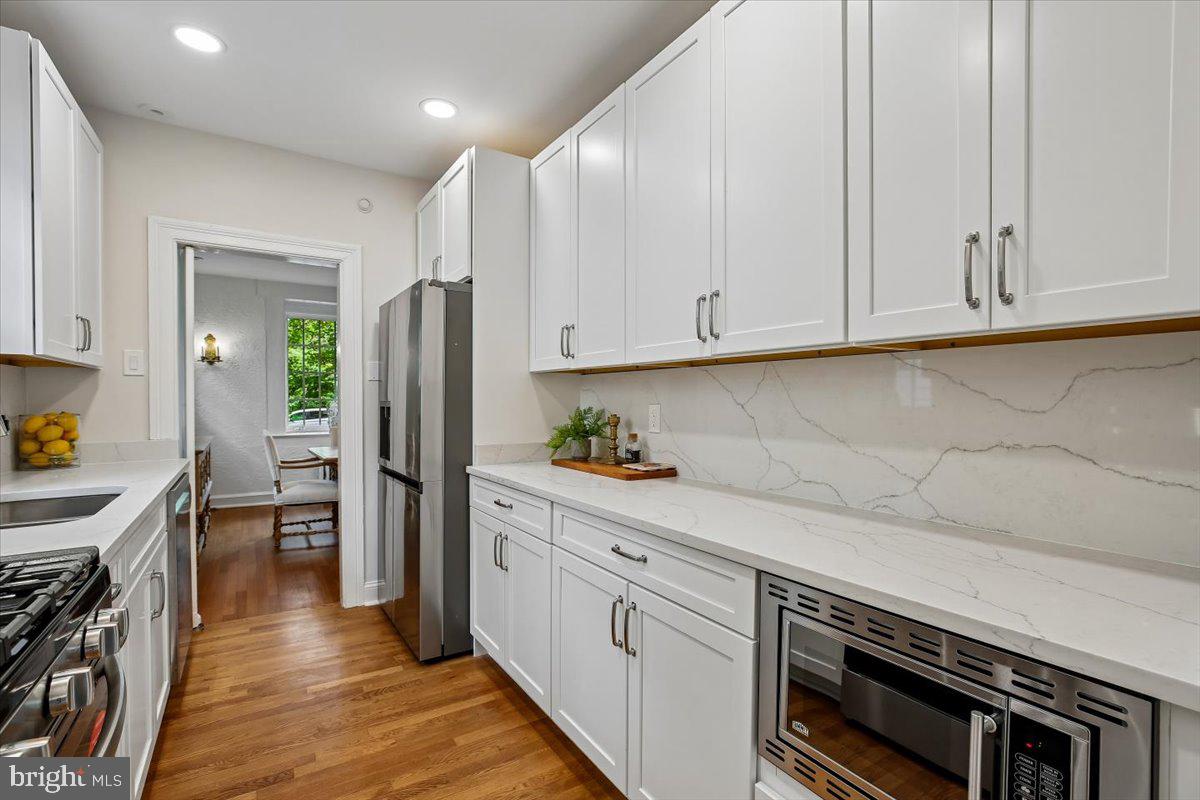 CHEVY CHASE VILLAGE - Residential
