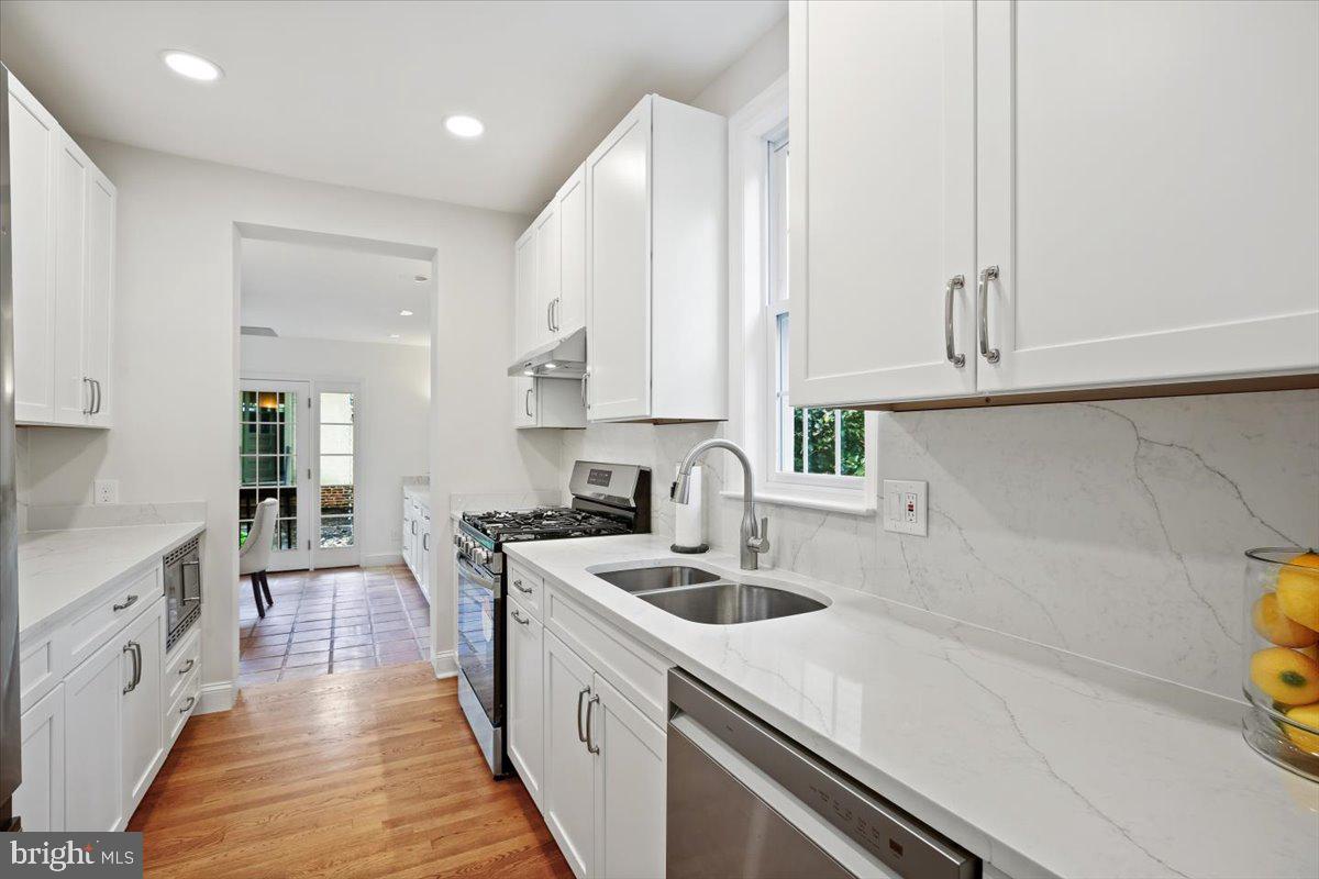 CHEVY CHASE VILLAGE - Residential