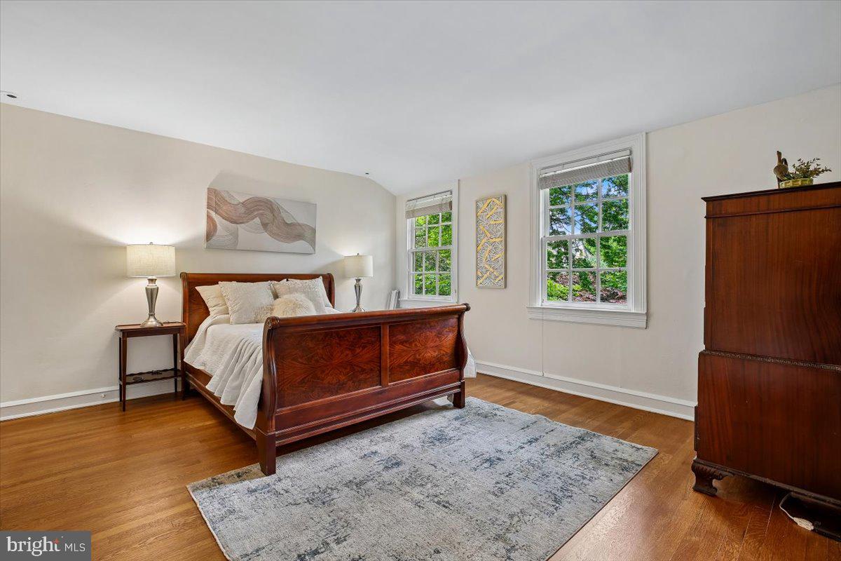 CHEVY CHASE VILLAGE - Residential