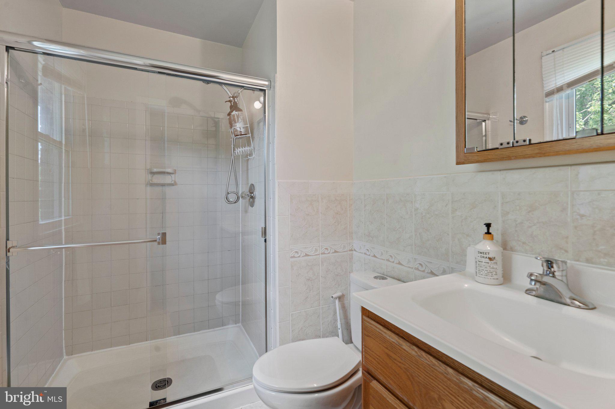 WILLIAMSBURG VILLAGE - Residential Lease