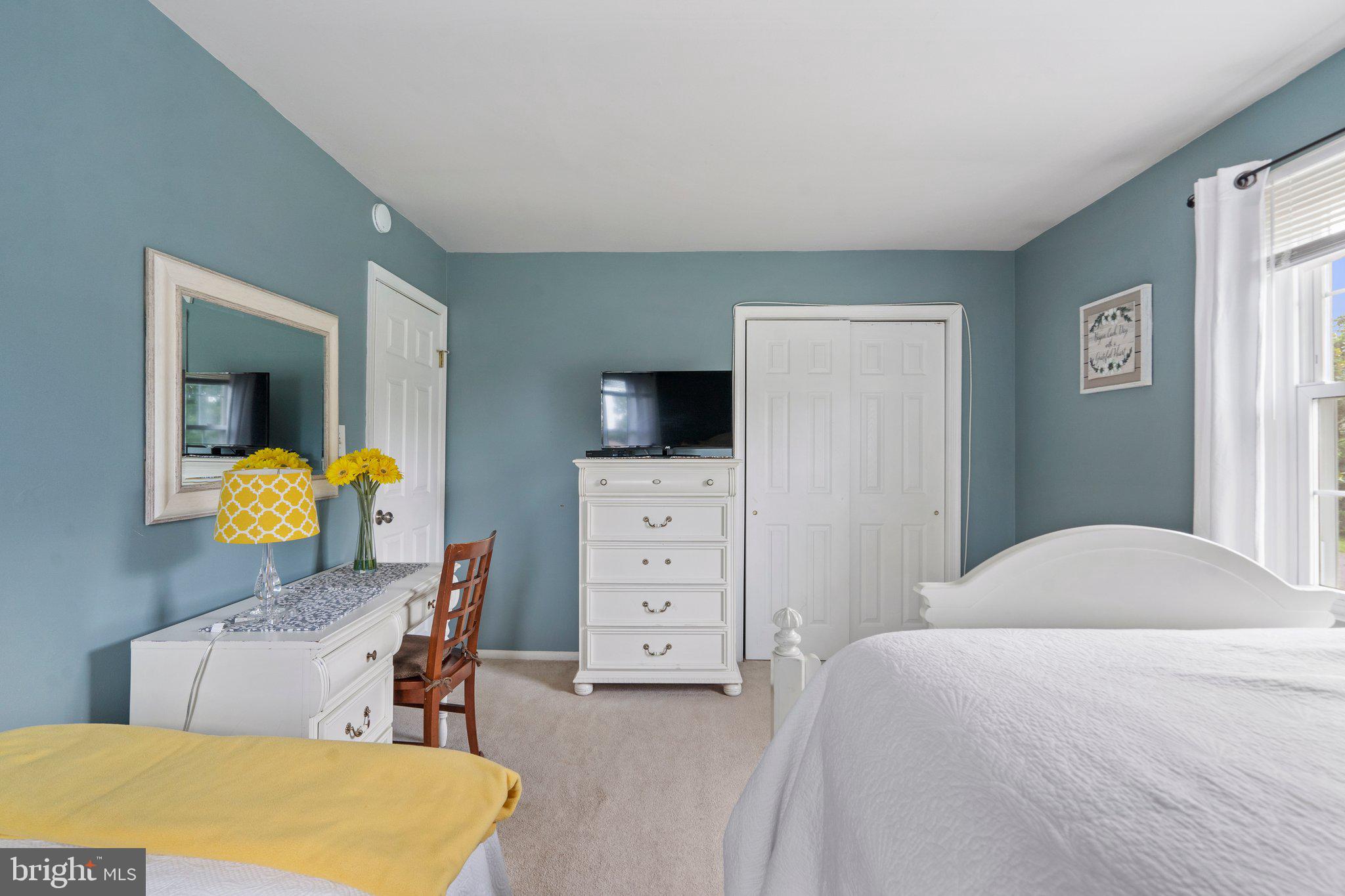 WILLIAMSBURG VILLAGE - Residential Lease