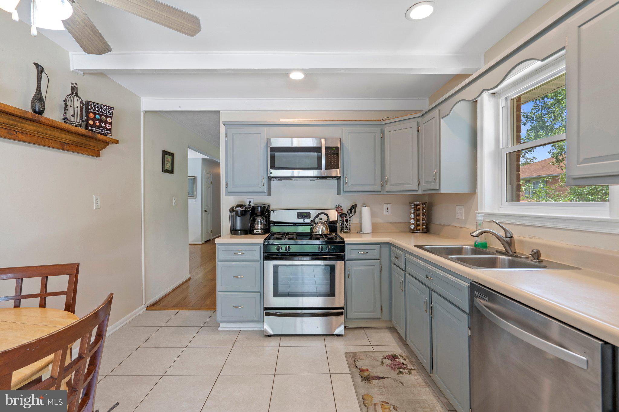 WILLIAMSBURG VILLAGE - Residential Lease