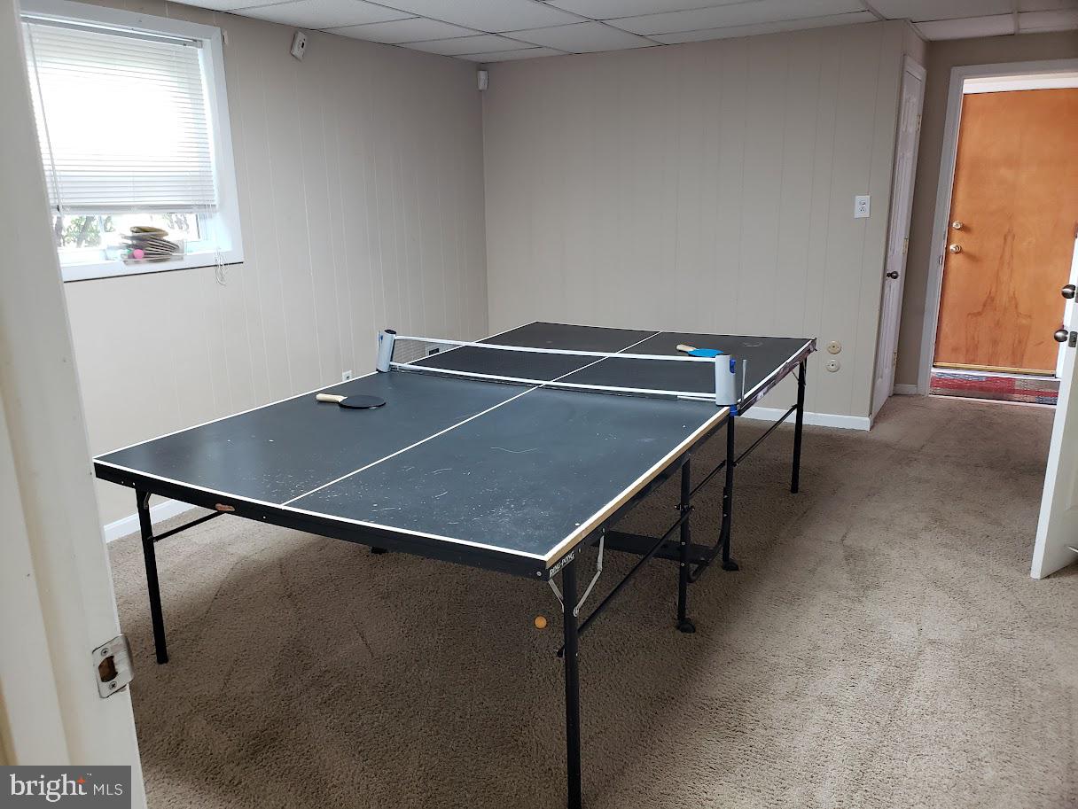 WILLIAMSBURG VILLAGE - Residential Lease