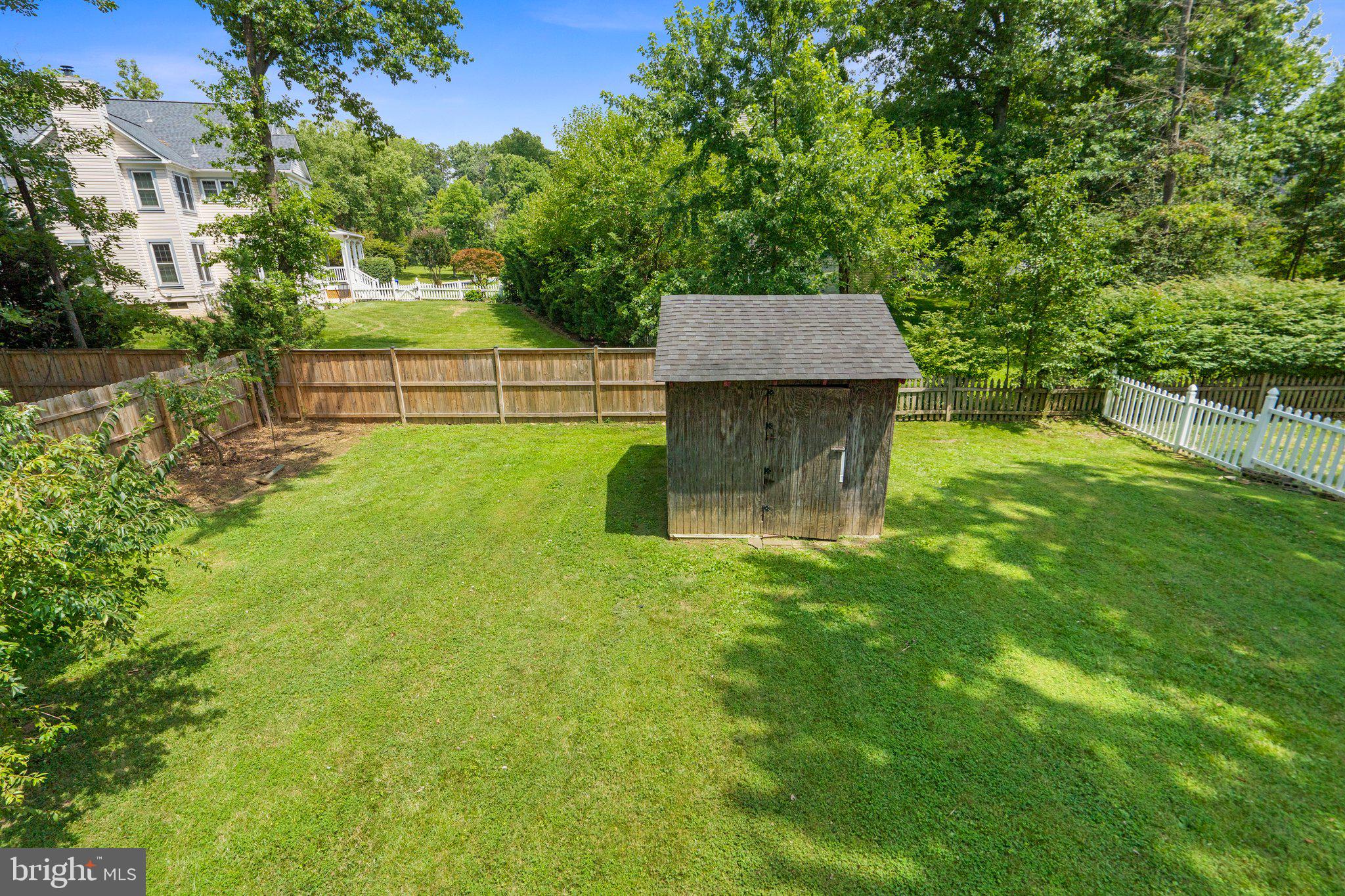 WILLIAMSBURG VILLAGE - Residential Lease