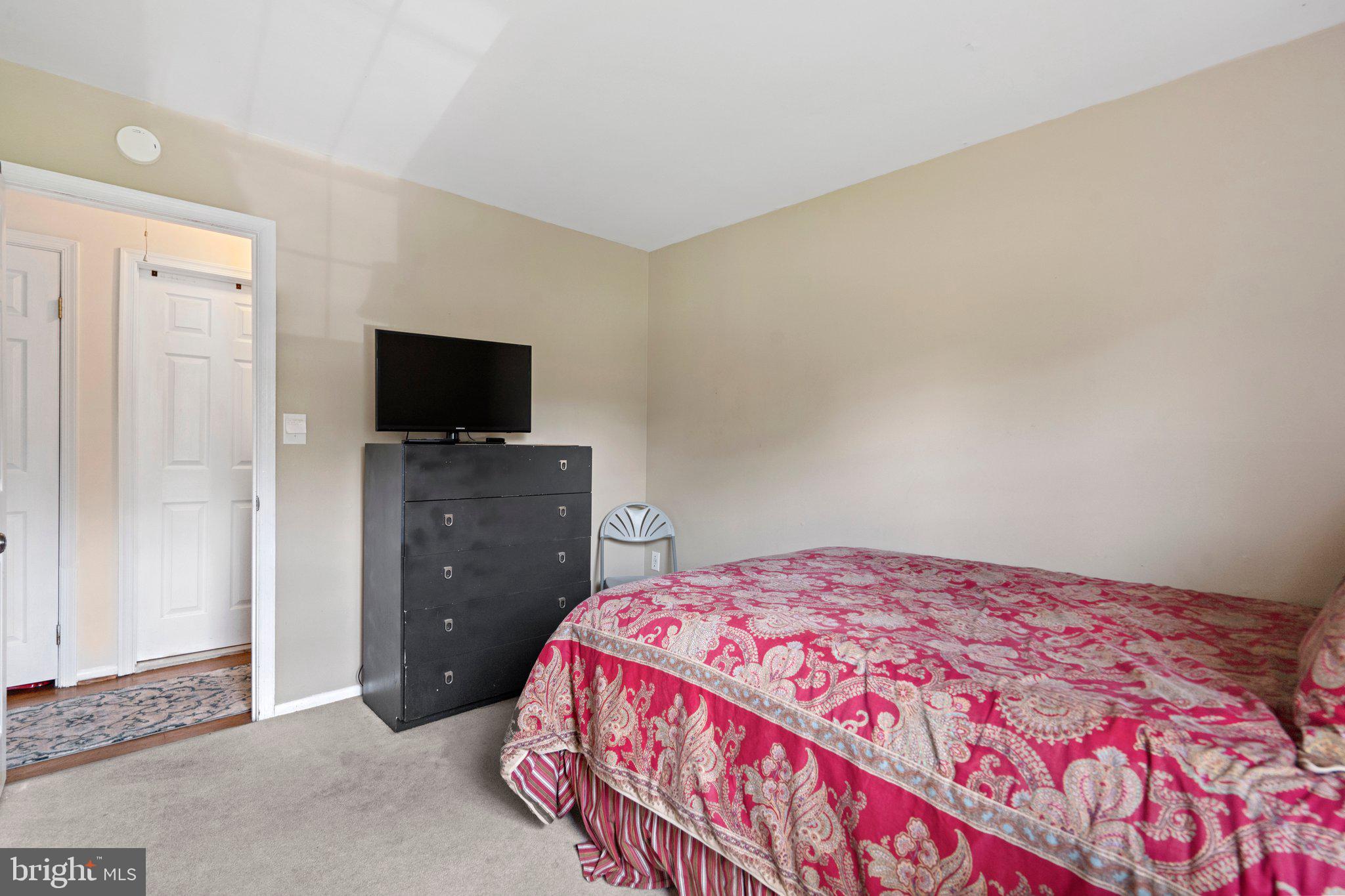 WILLIAMSBURG VILLAGE - Residential Lease