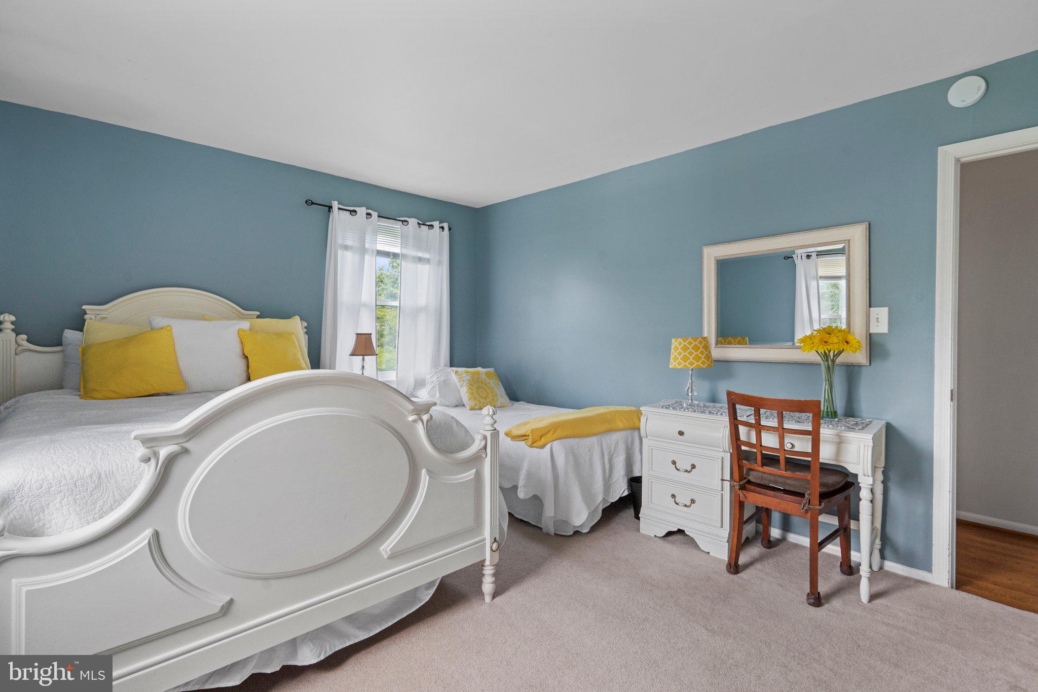 WILLIAMSBURG VILLAGE - Residential Lease