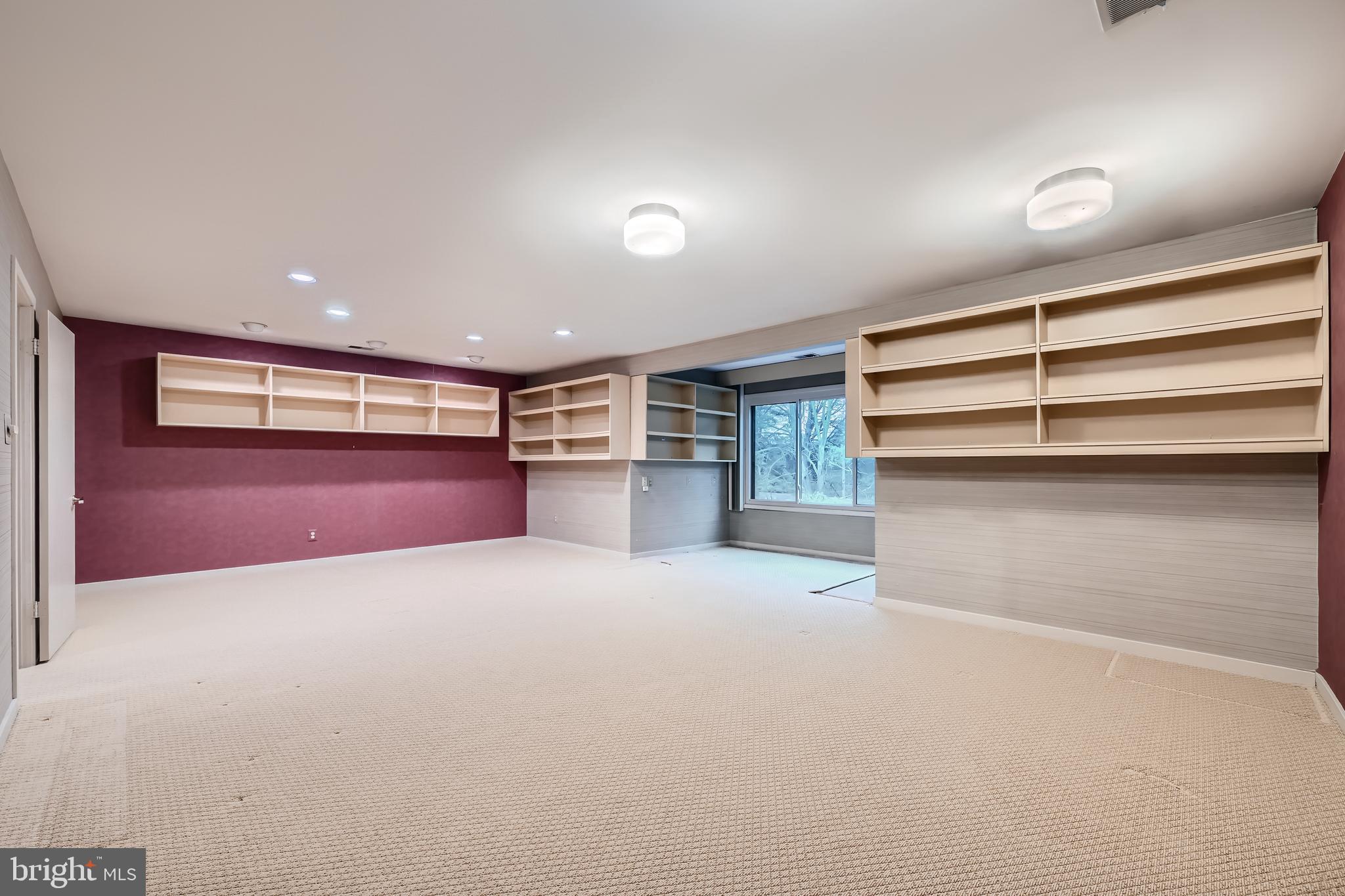 REGENCY PARK - Residential