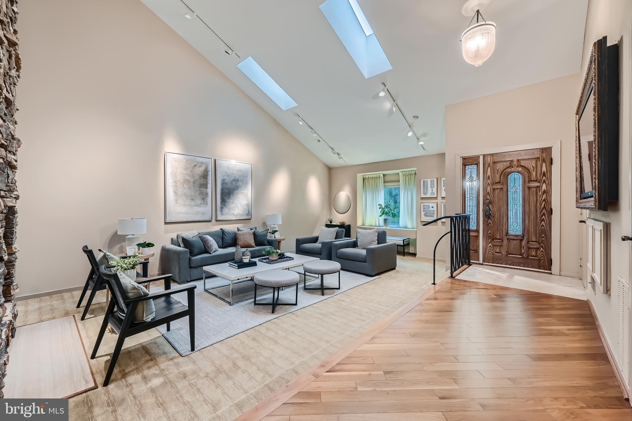 REGENCY PARK - Residential