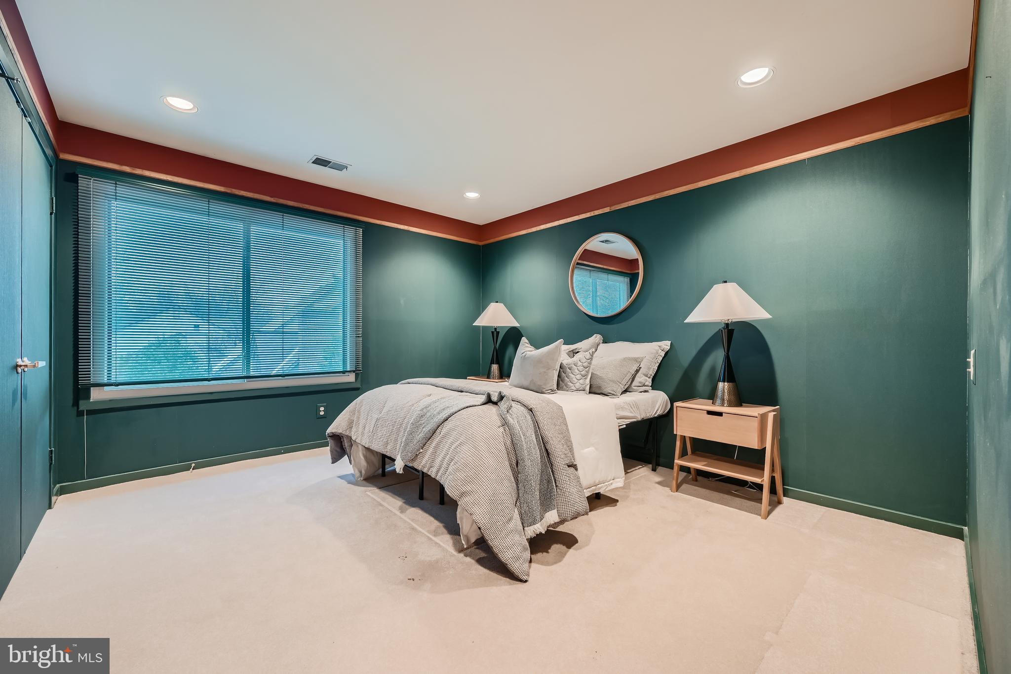 REGENCY PARK - Residential