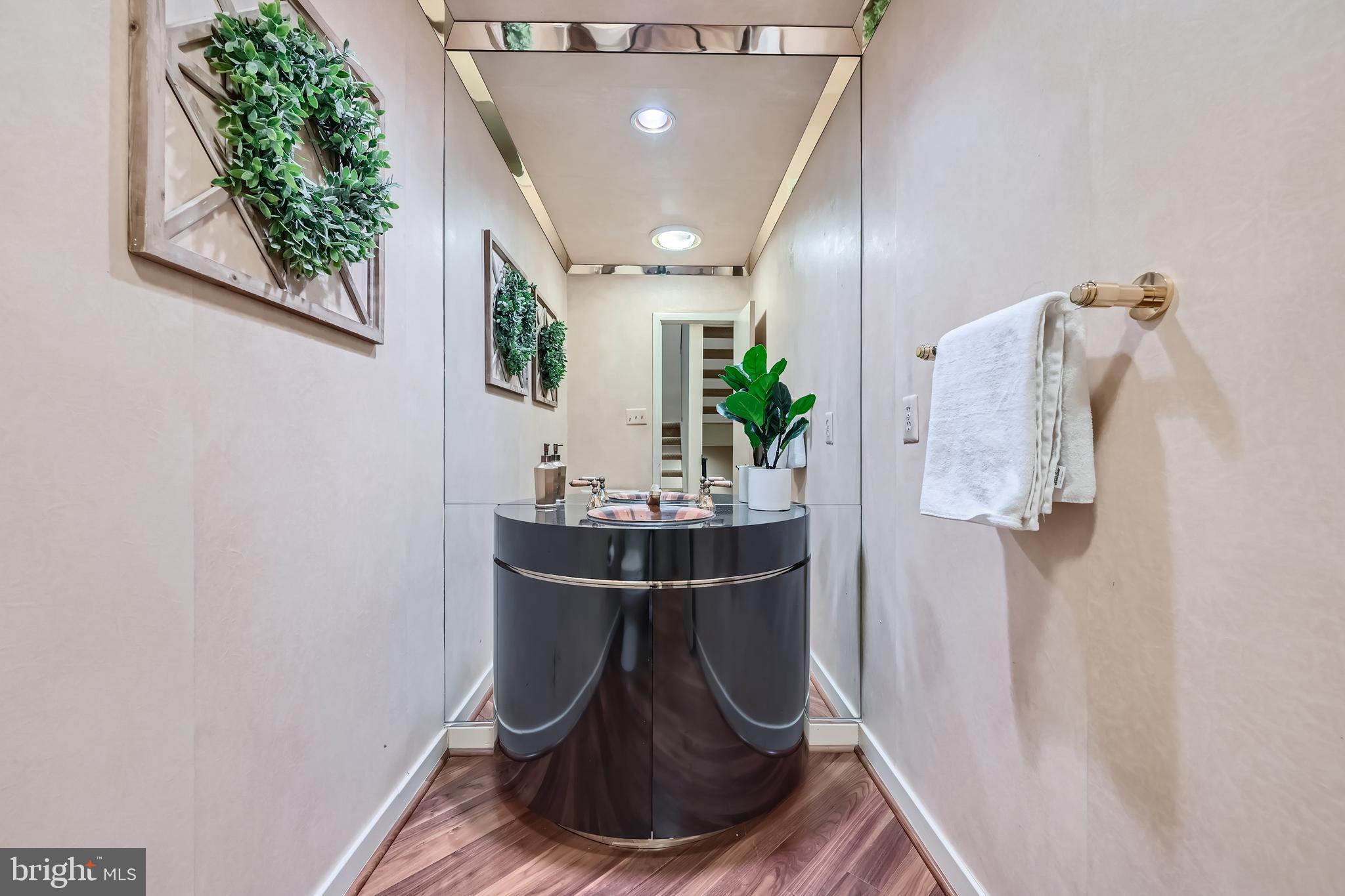 REGENCY PARK - Residential