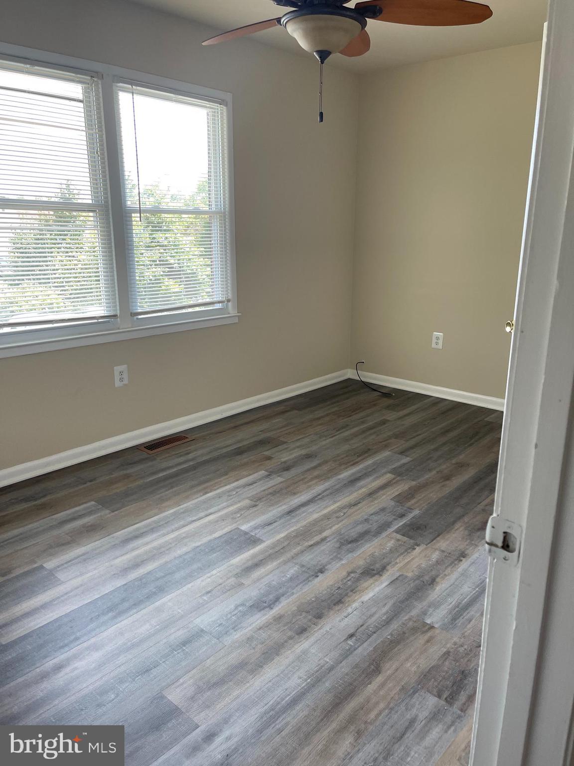 WARRENTON LAKES - Residential Lease