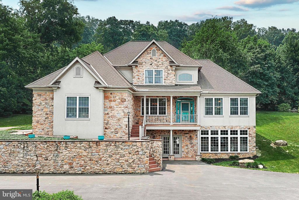 Photo of 4140 MARIETTA AVE, MOUNT JOY, PA 17552 (MLS # PALA2035942)