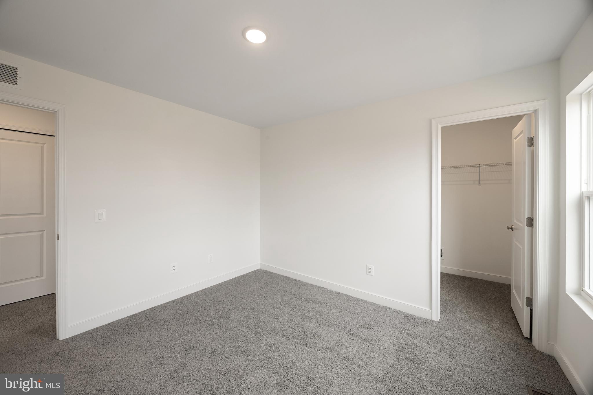 ESTATES OF TUSCARORA - Residential